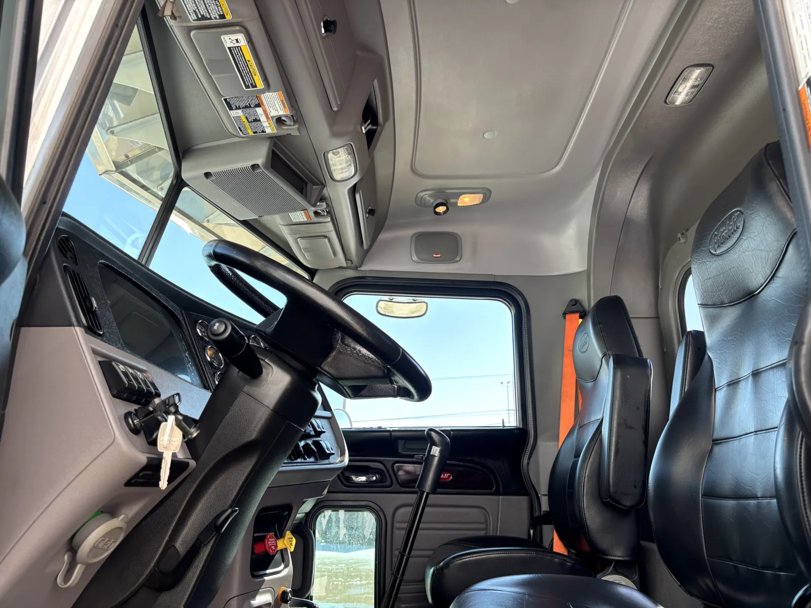2023 Peterbilt 389 — photo 14