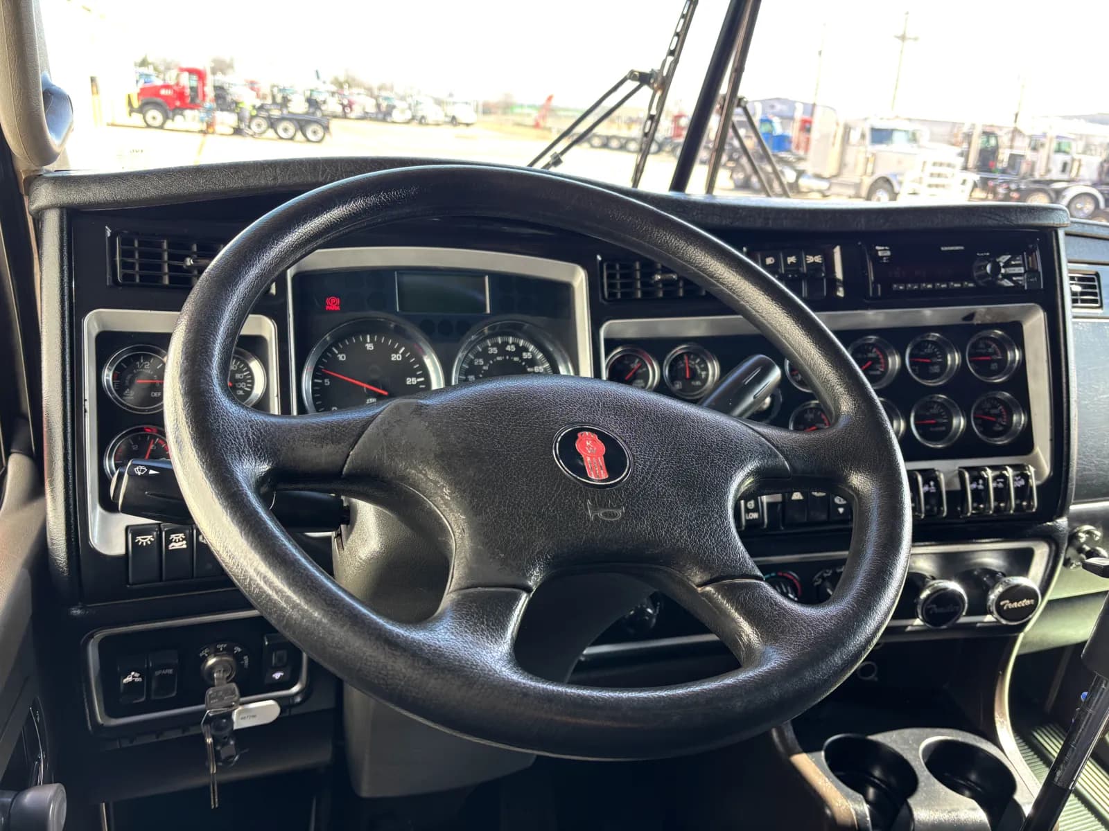 2016 Kenworth T800 — photo 16