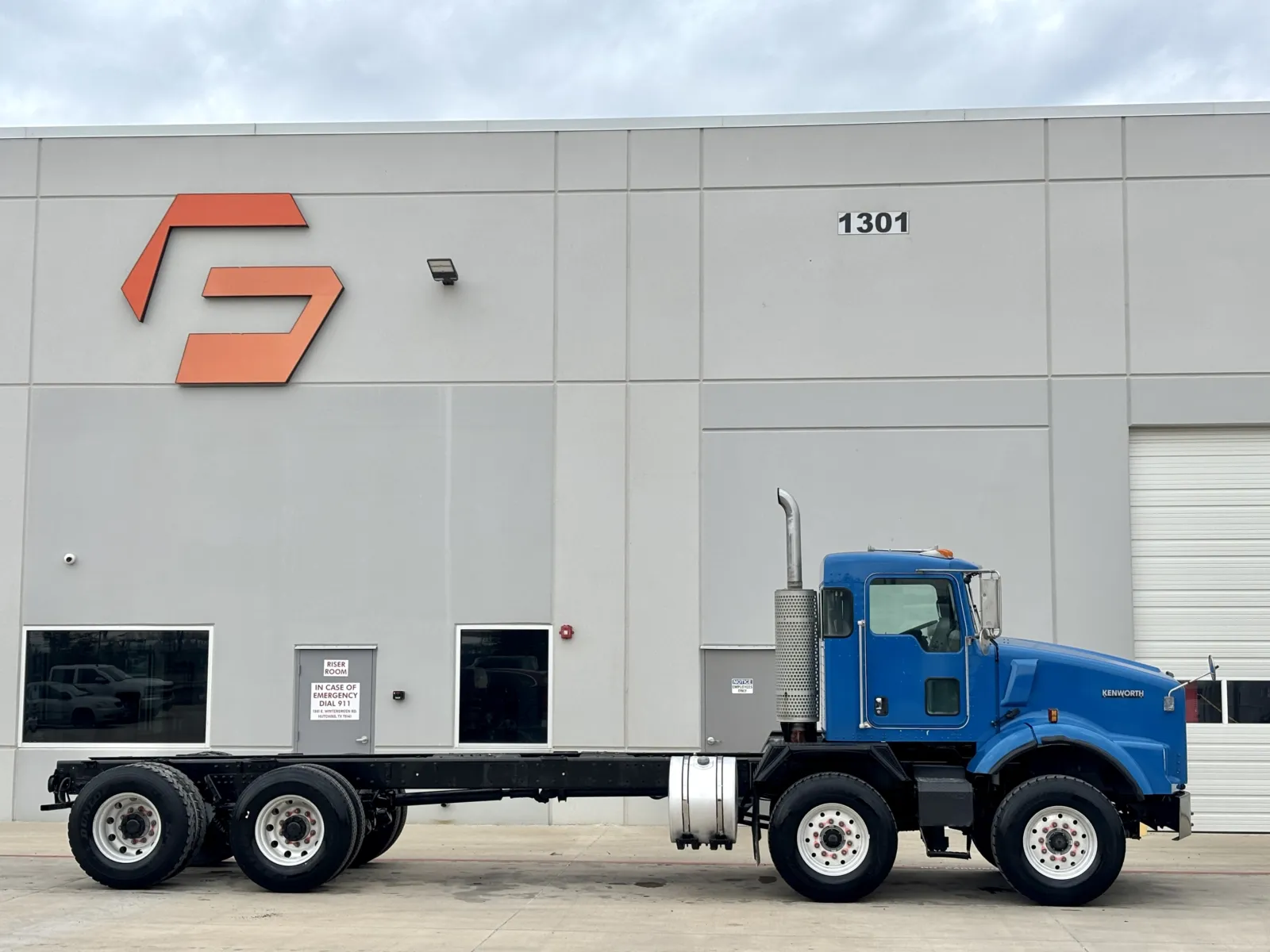 2005 Kenworth T800 — photo 3