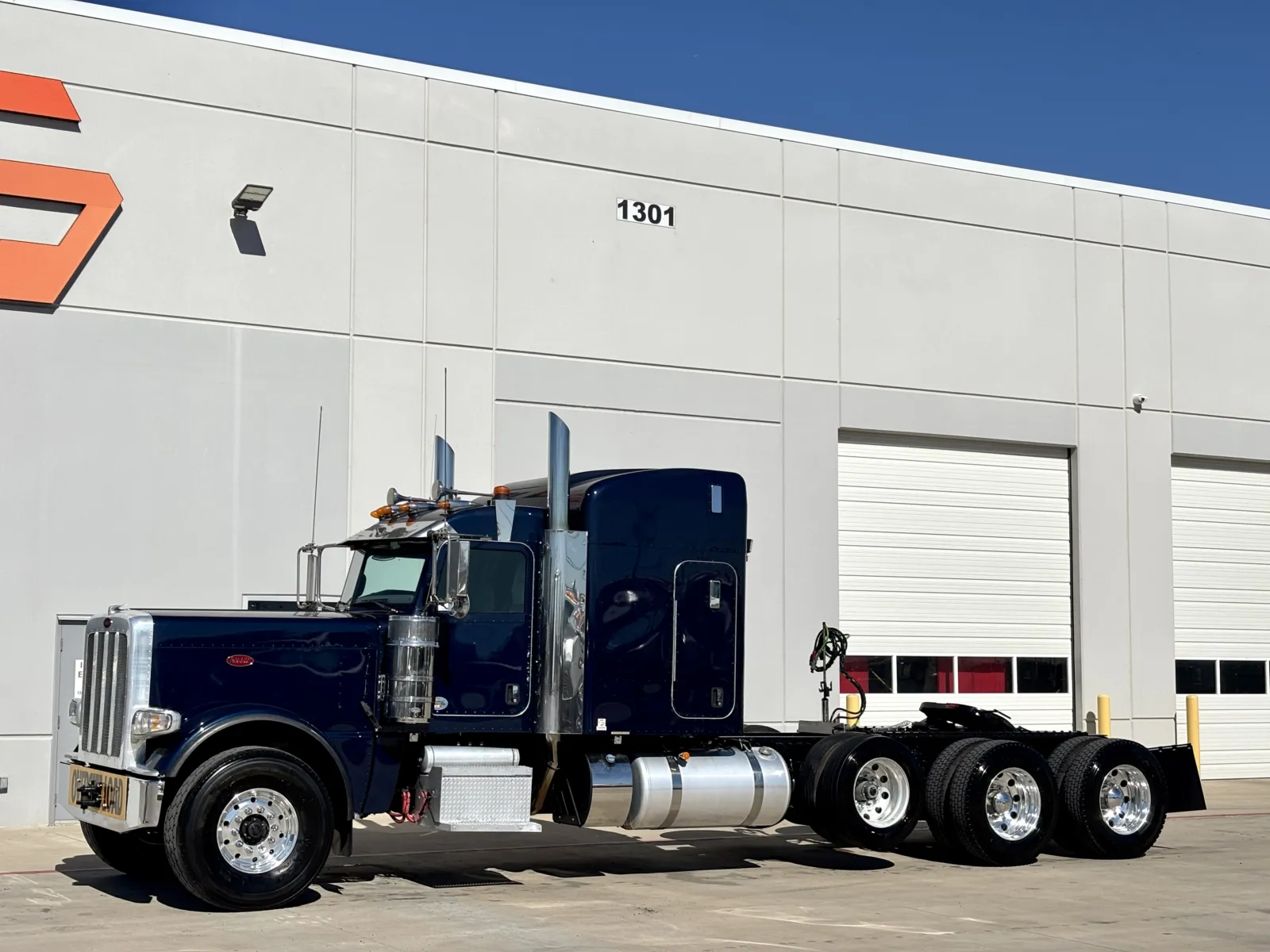 2024 Peterbilt 389 — photo 2