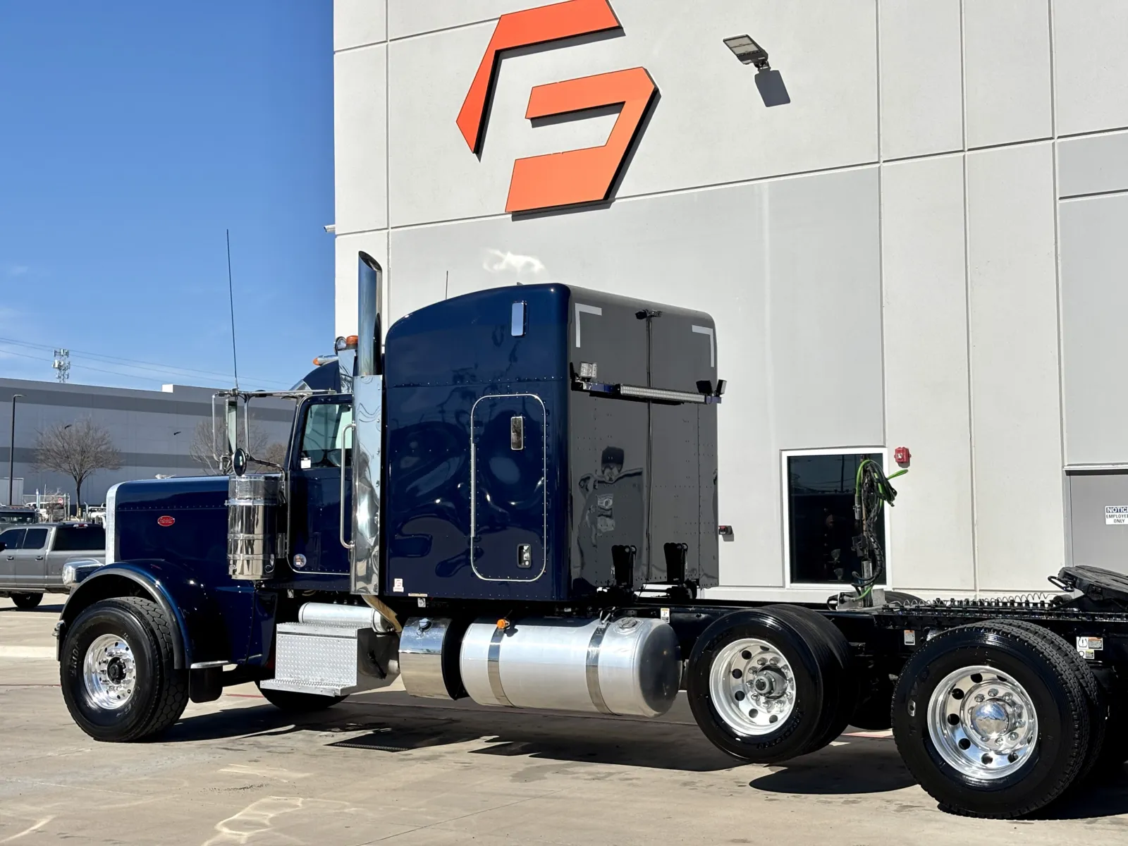 2024 Peterbilt 389 — photo 8