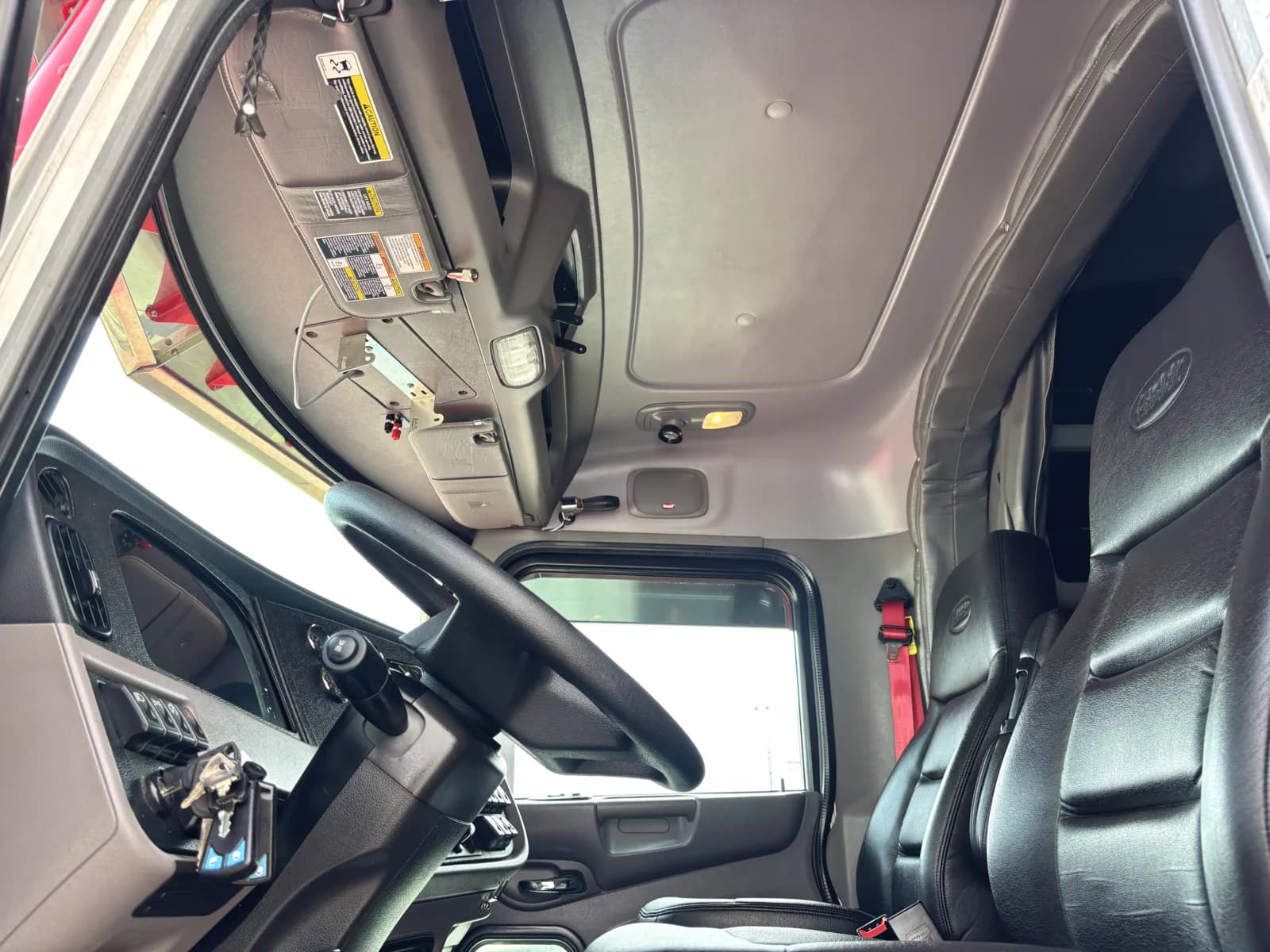 2024 Peterbilt 389 — photo 14