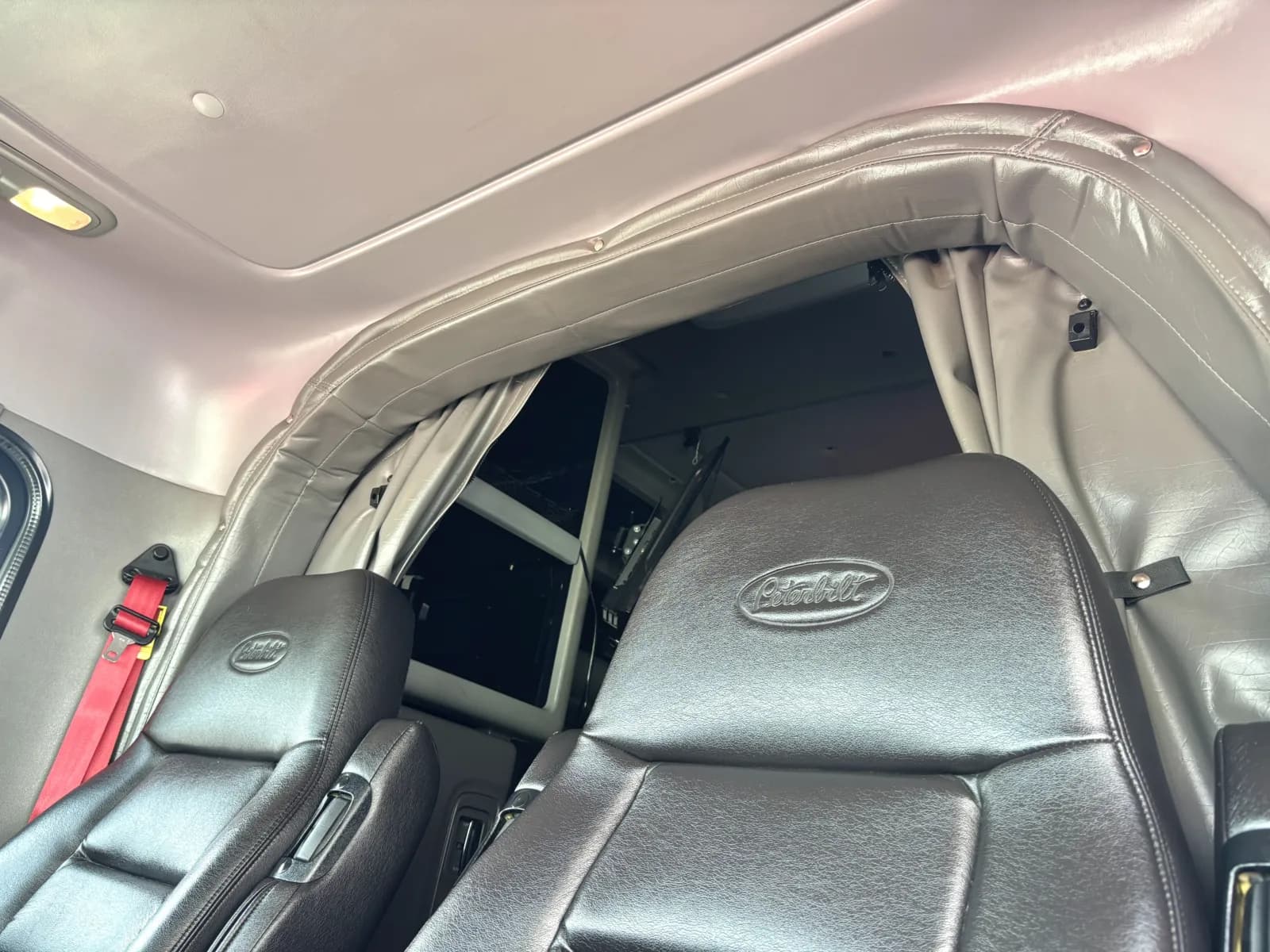 2024 Peterbilt 389 — photo 20