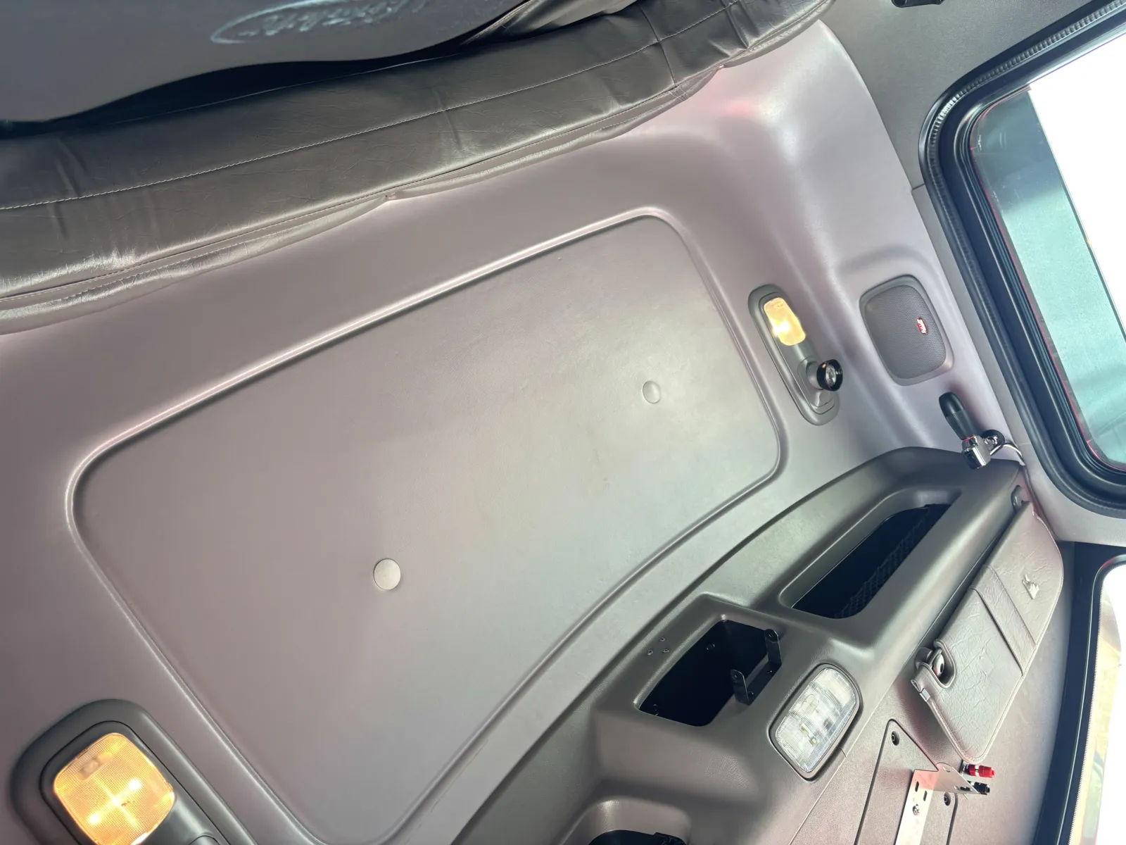 2024 Peterbilt 389 — photo 21