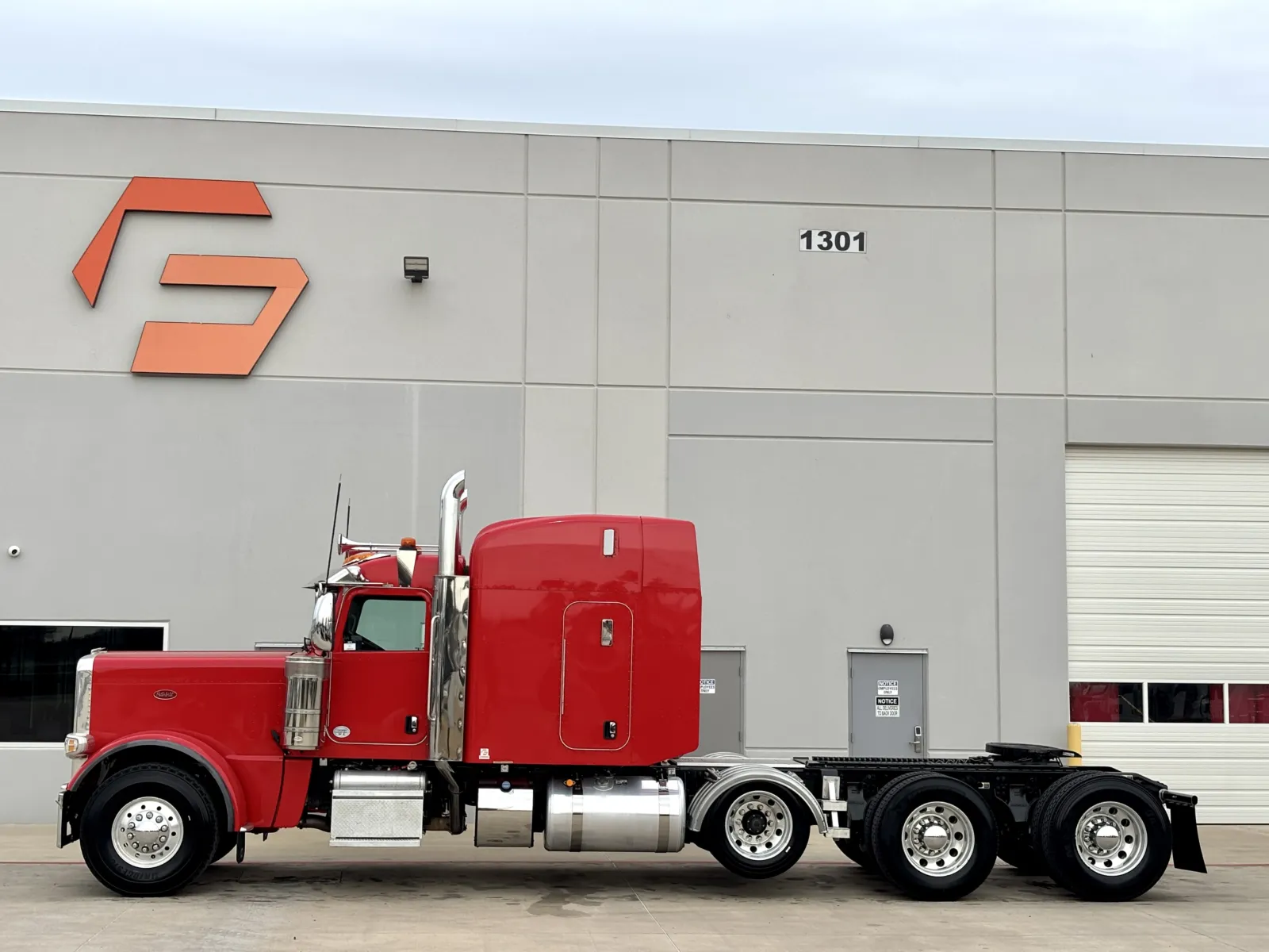 2024 Peterbilt 389 — photo 4