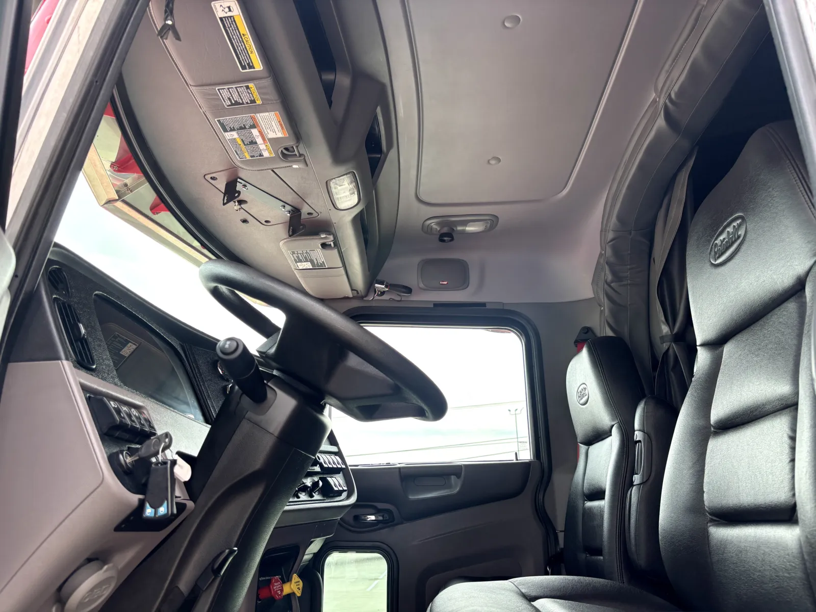 2024 Peterbilt 389 — photo 14