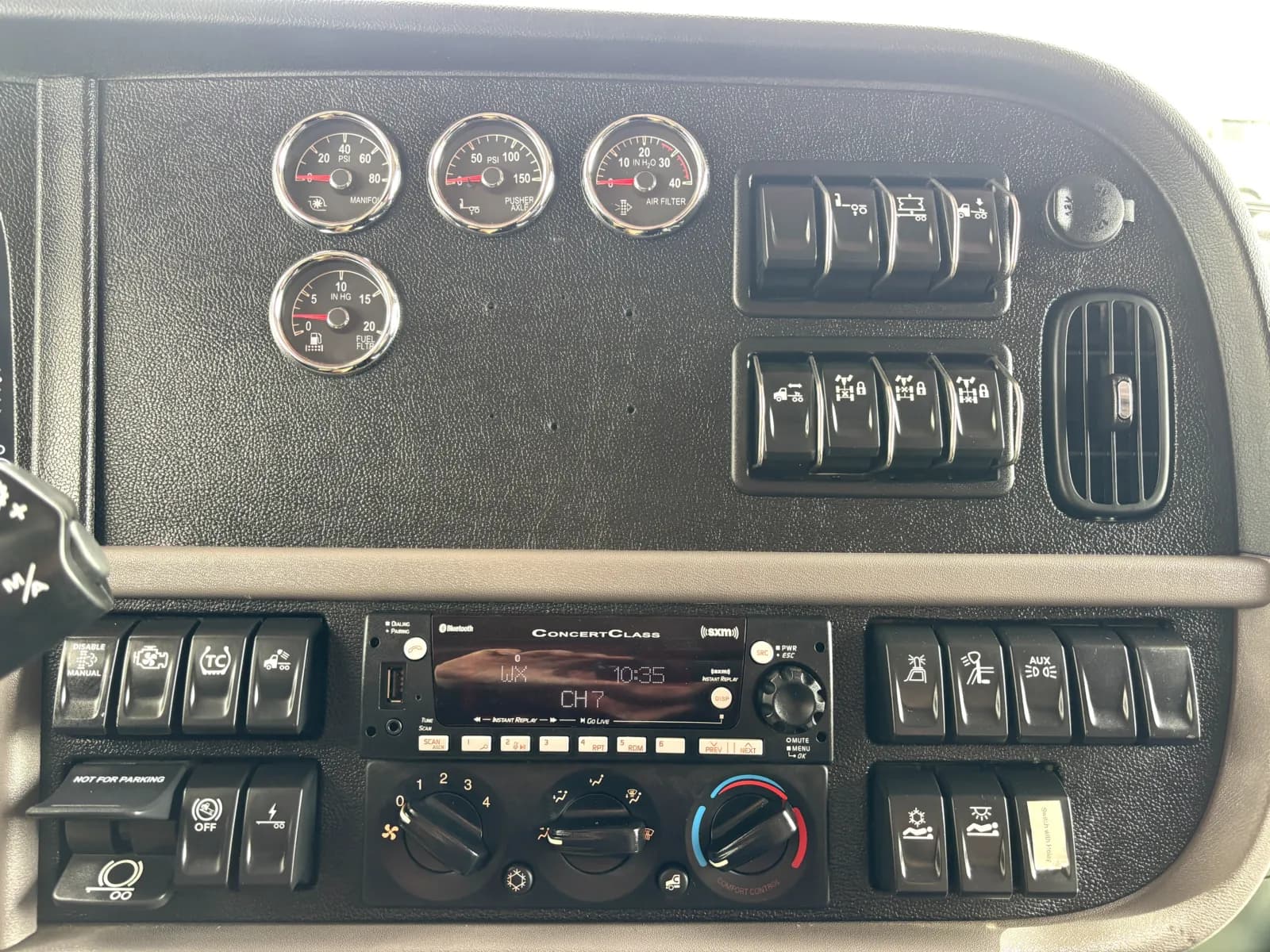 2024 Peterbilt 389 — photo 17