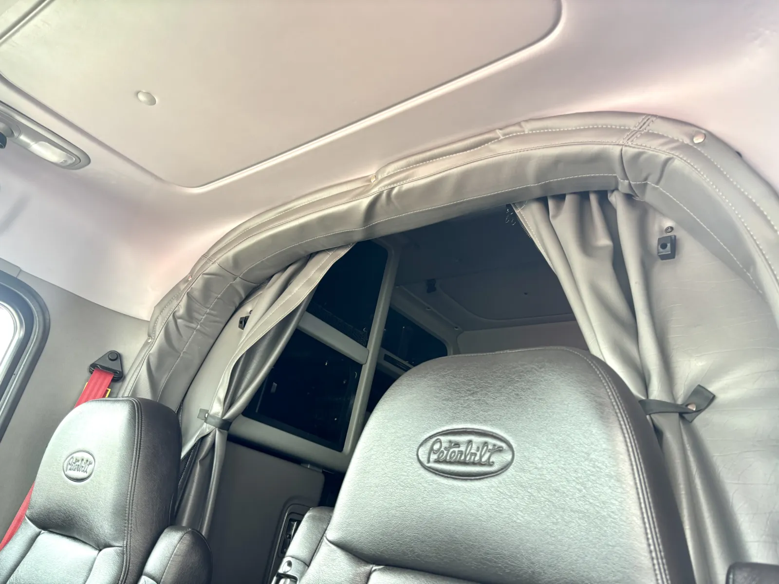 2024 Peterbilt 389 — photo 19