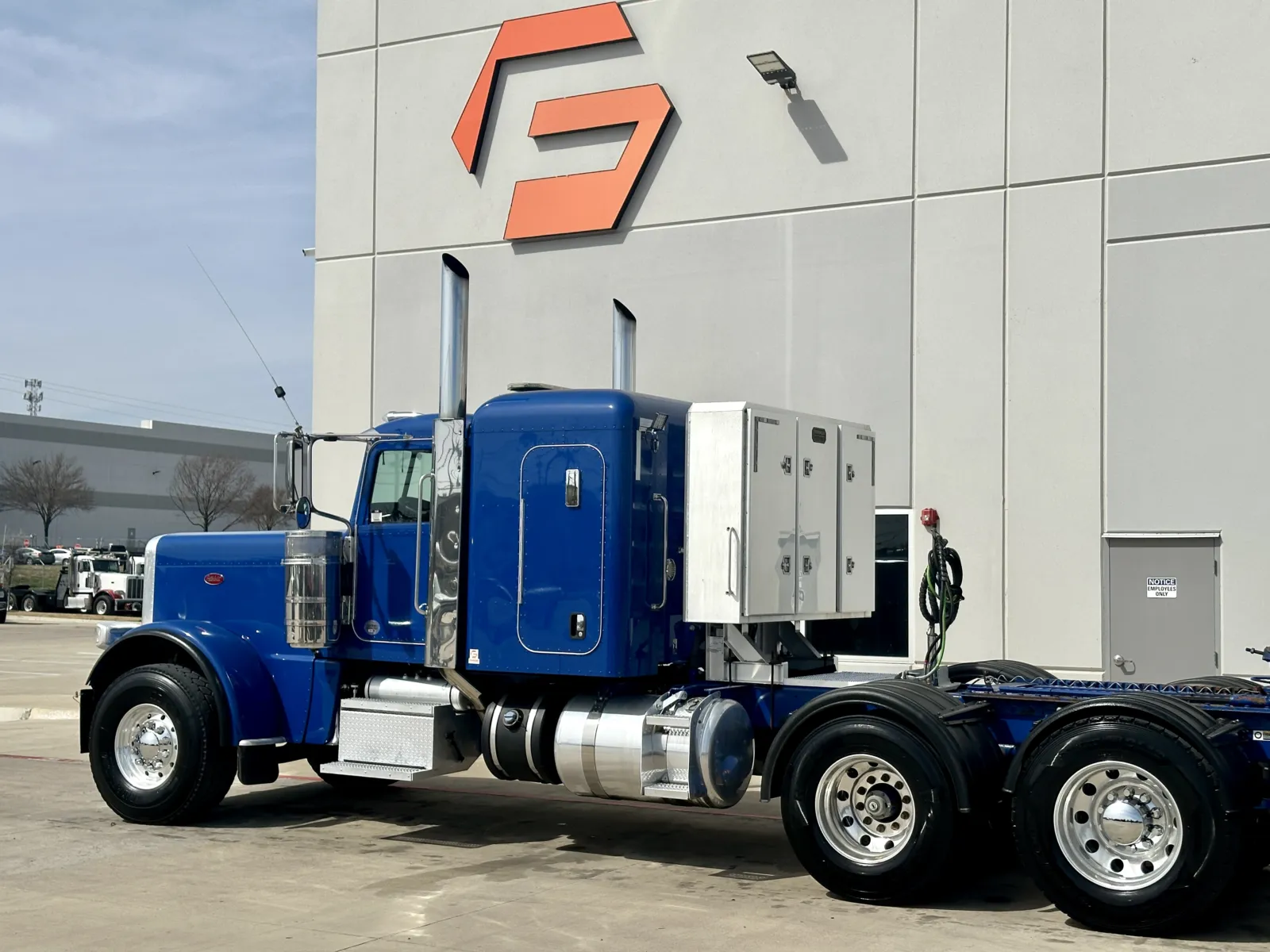 2019 Peterbilt 389 — photo 8