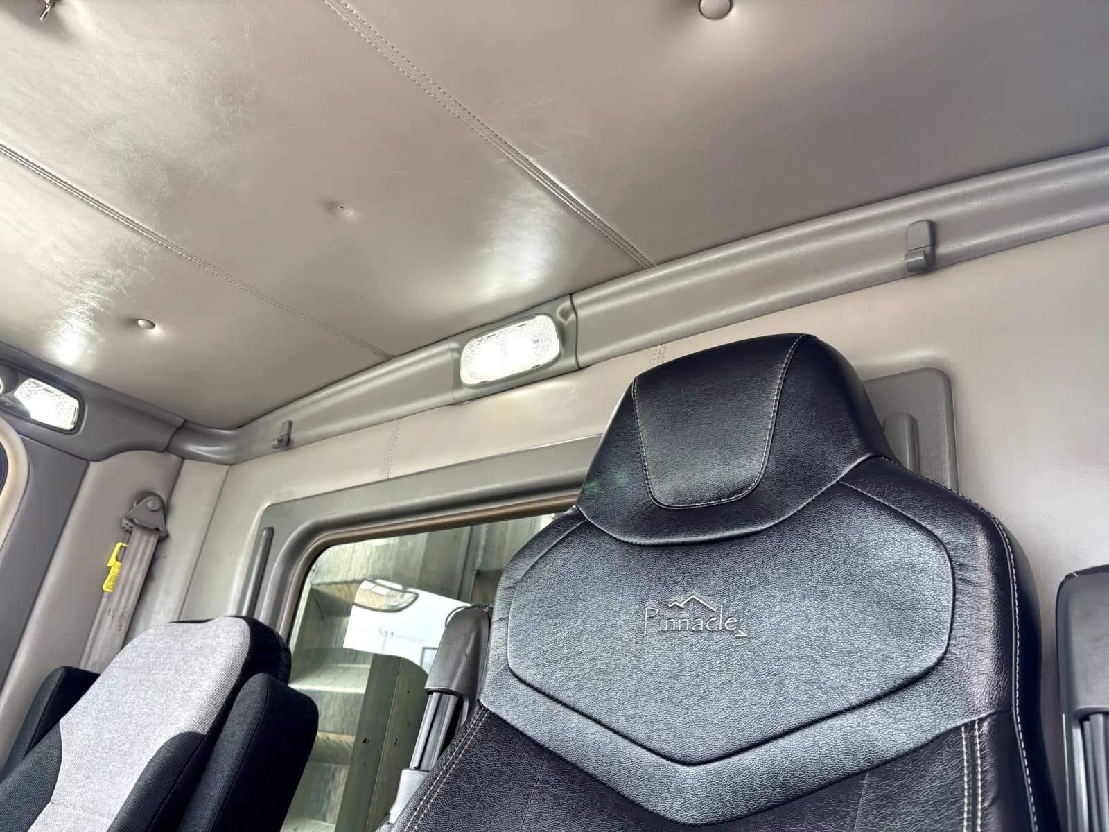 2017 Kenworth T800 — photo 19