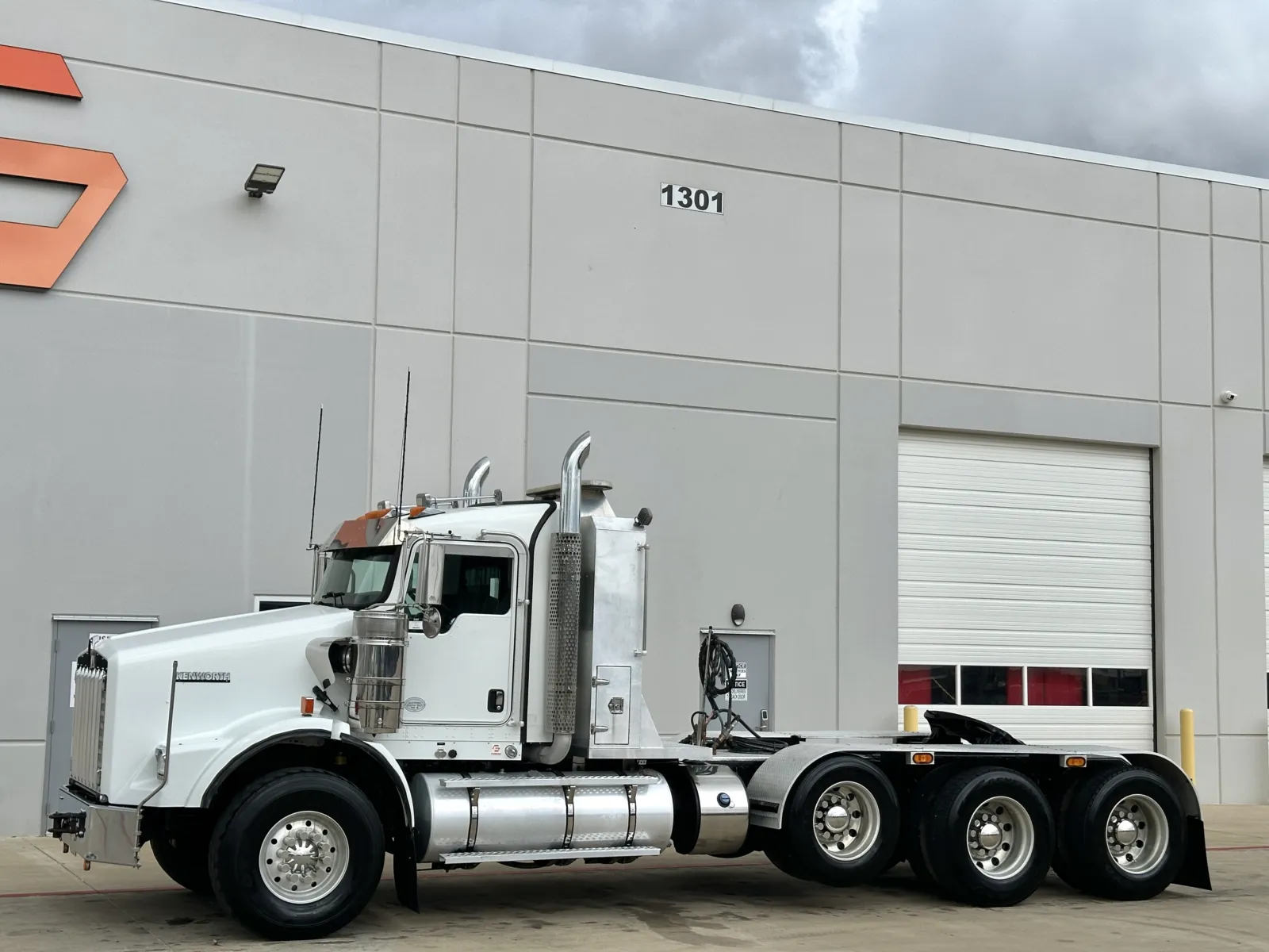 2017 Kenworth T800 — photo 2