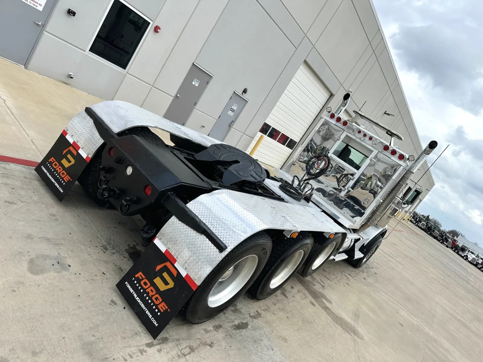 2017 Kenworth T800 — photo 11