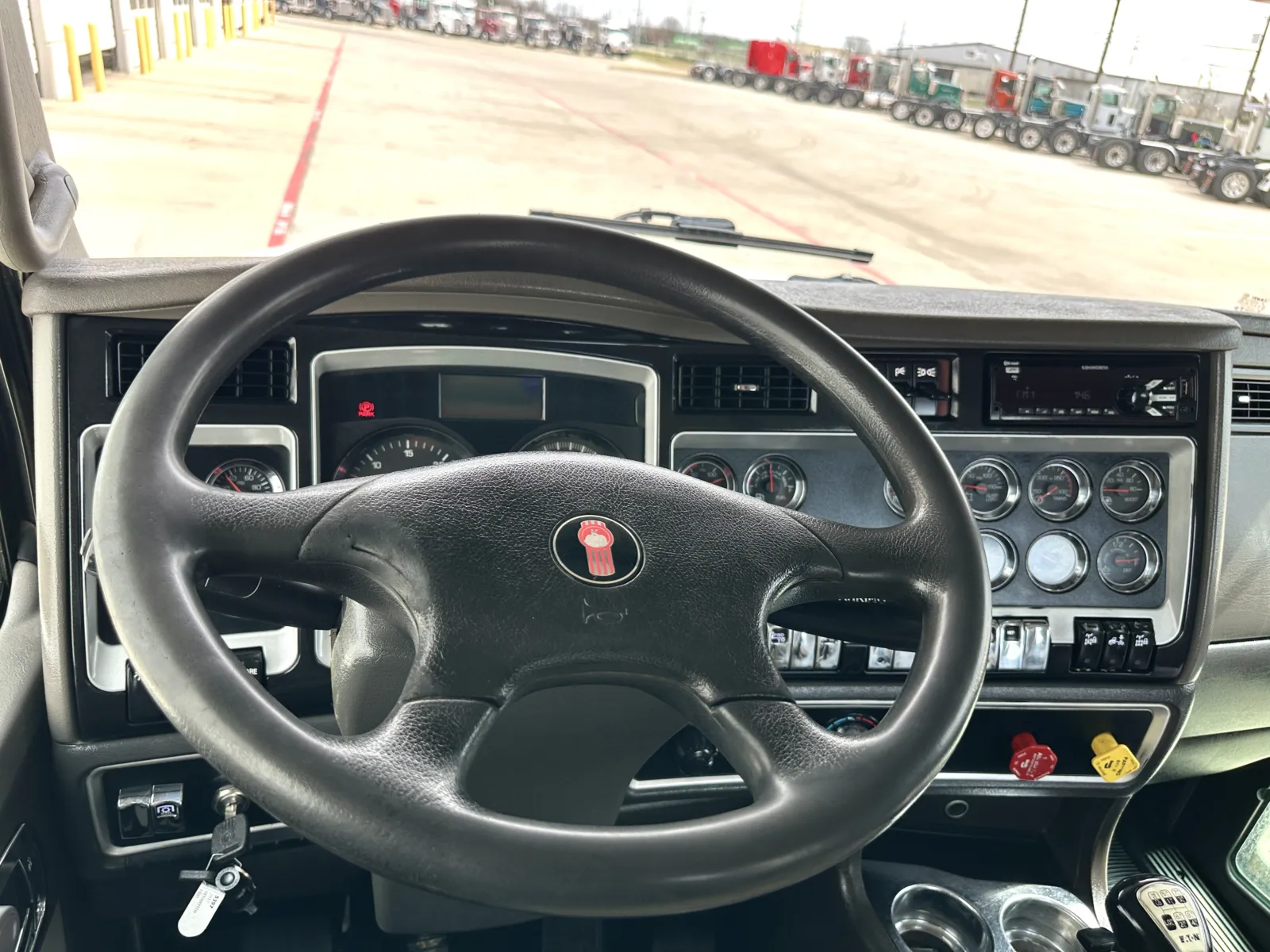 2017 Kenworth T800 — photo 16