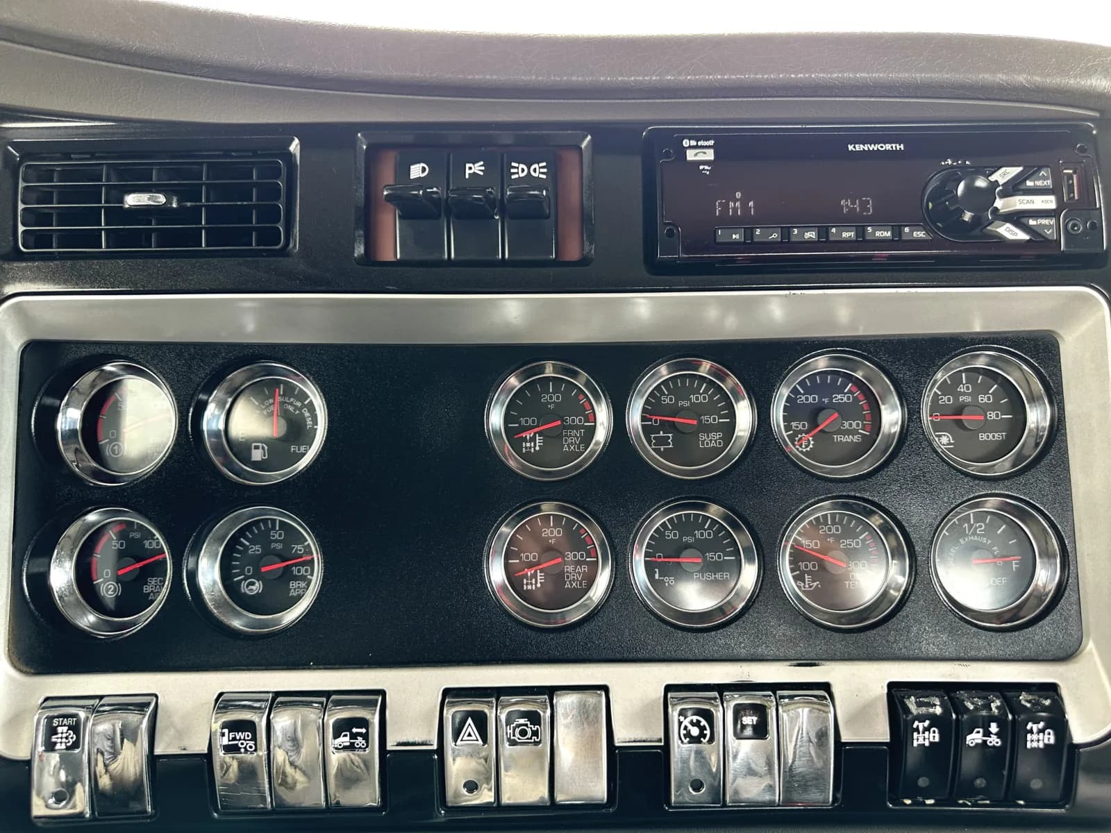 2017 Kenworth T800 — photo 17