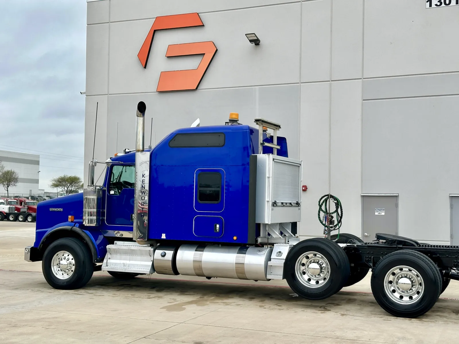 2021 Kenworth T800 — photo 8