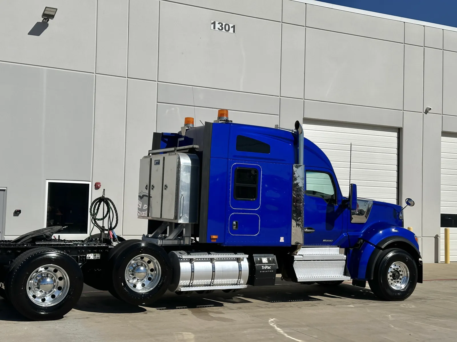 2022 Kenworth W990 — photo 7