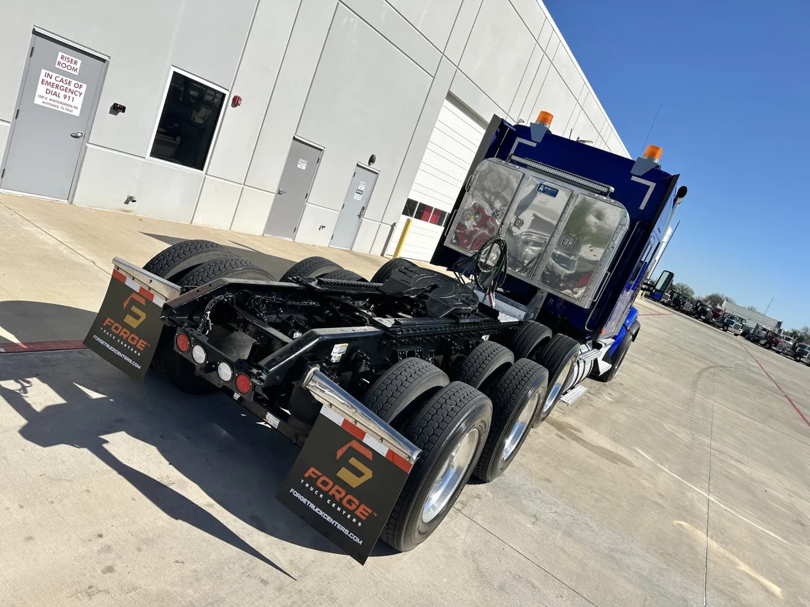 2022 Kenworth W990 — photo 11