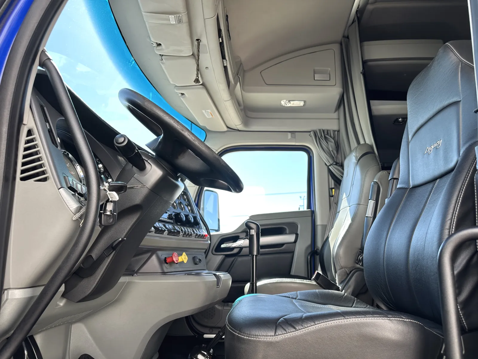 2022 Kenworth W990 — photo 14