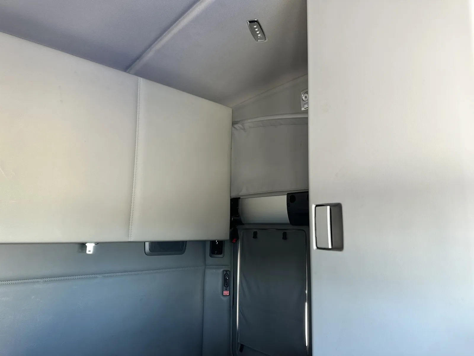 2022 Kenworth W990 — photo 24