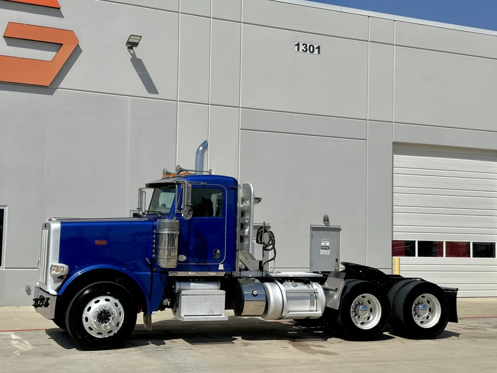 2019 Peterbilt 389 — photo 2