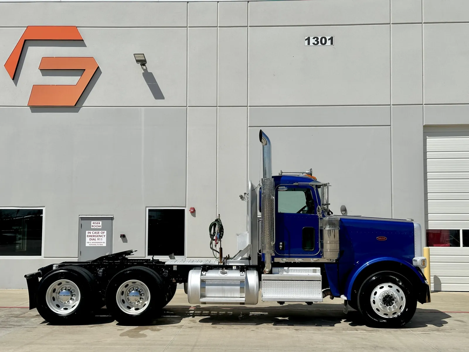 2019 Peterbilt 389 — photo 3
