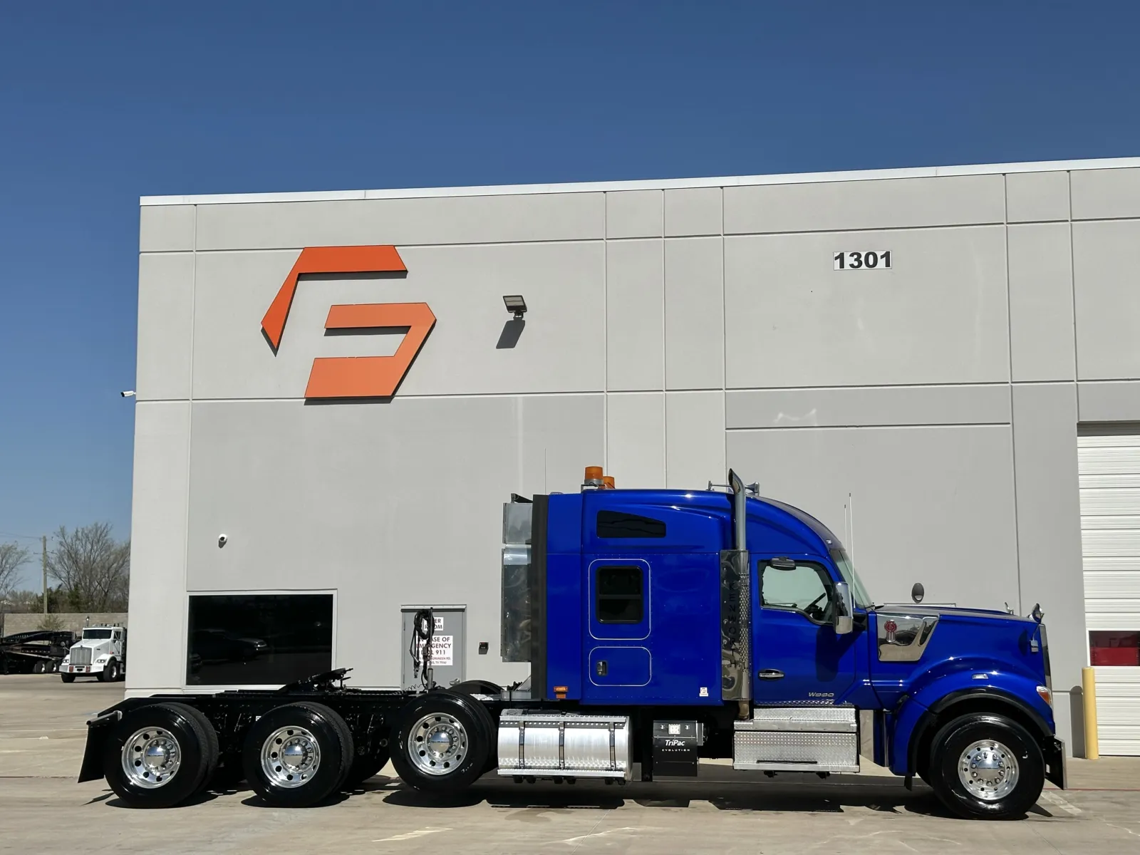 2022 Kenworth W990 — photo 3