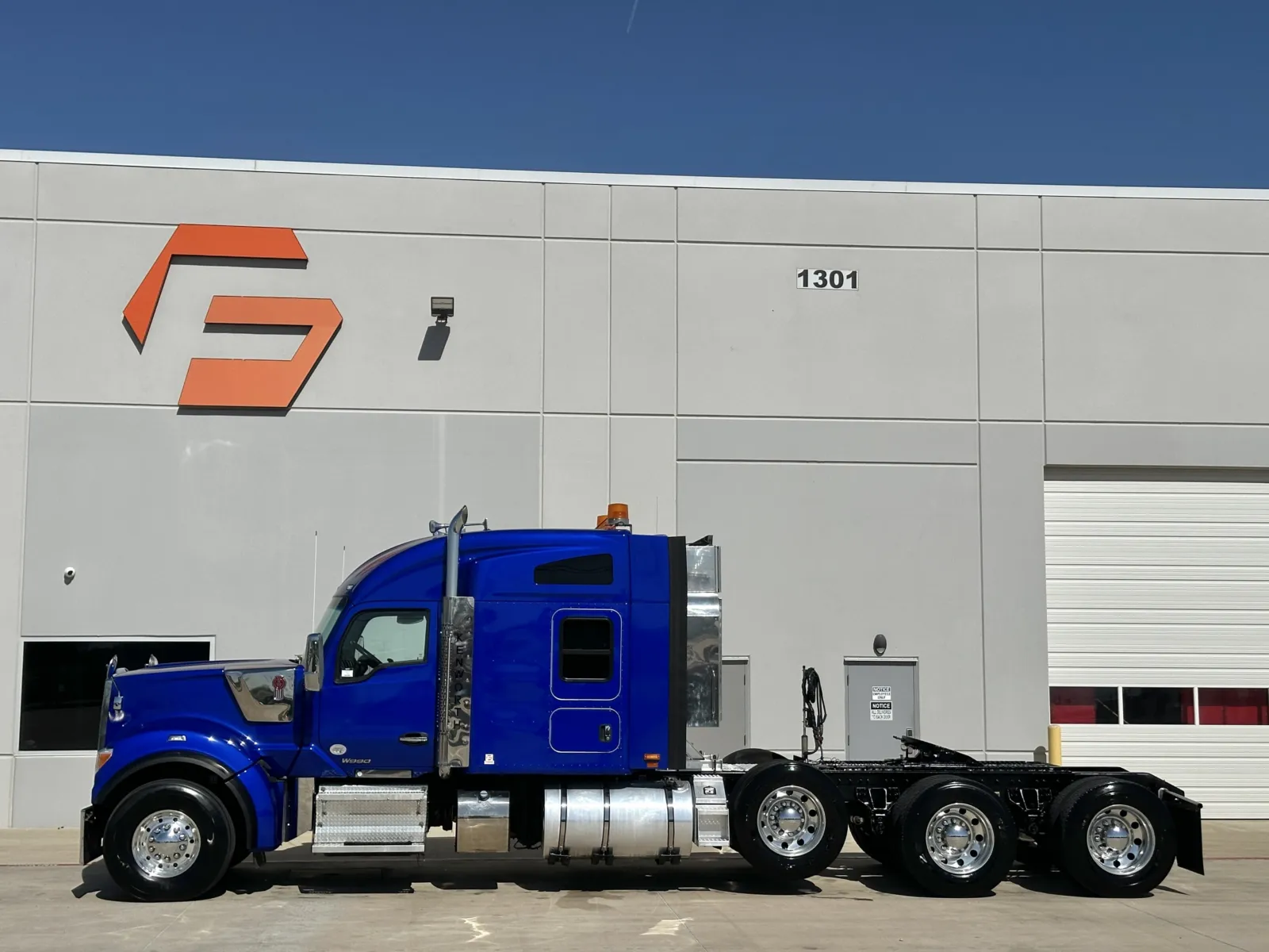 2022 Kenworth W990 — photo 4