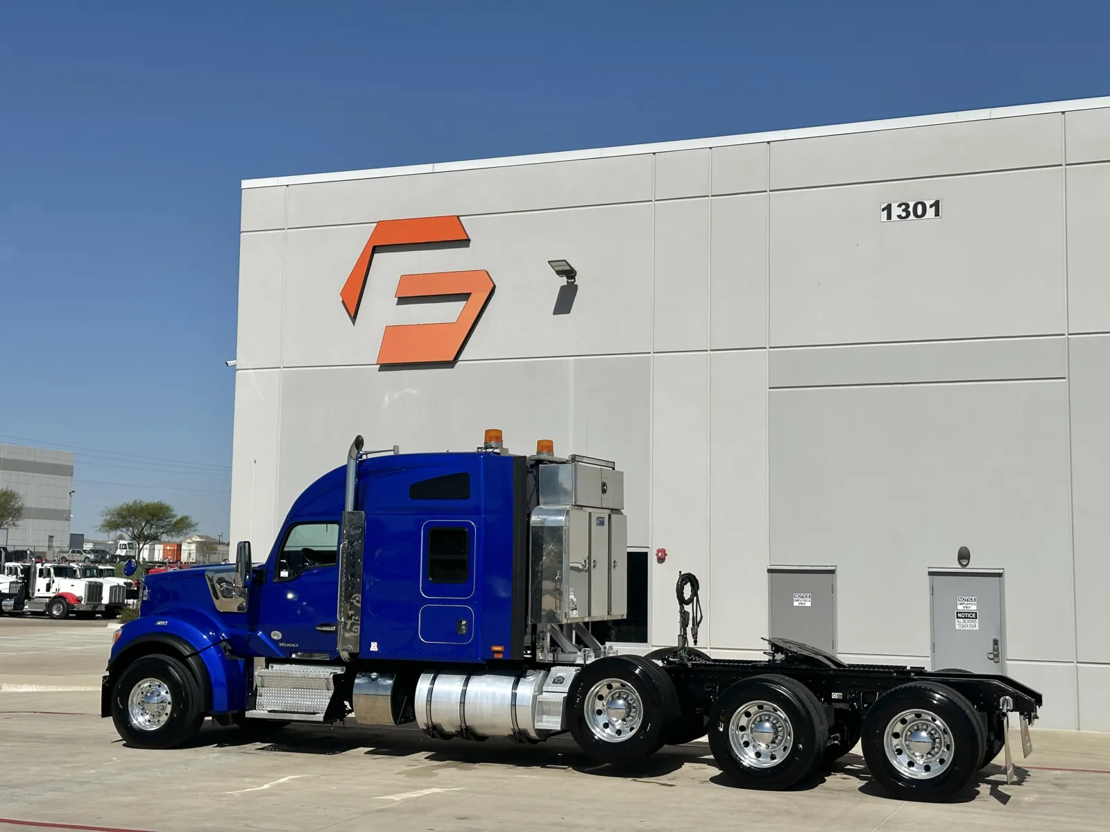 2022 Kenworth W990 — photo 6