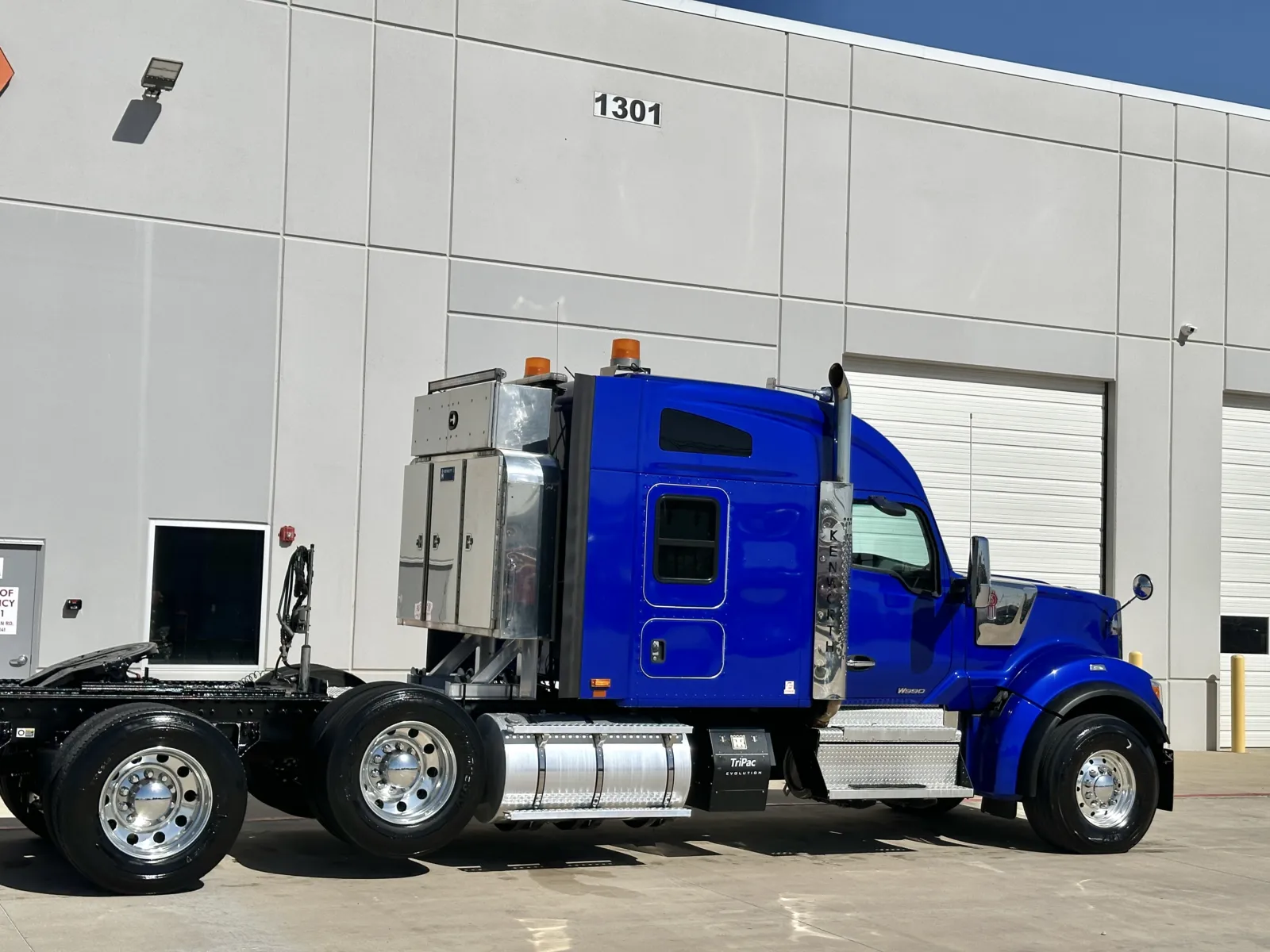 2022 Kenworth W990 — photo 7