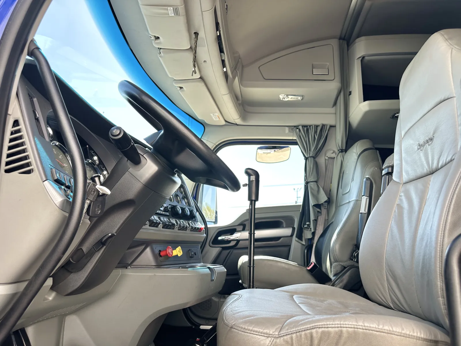 2022 Kenworth W990 — photo 14