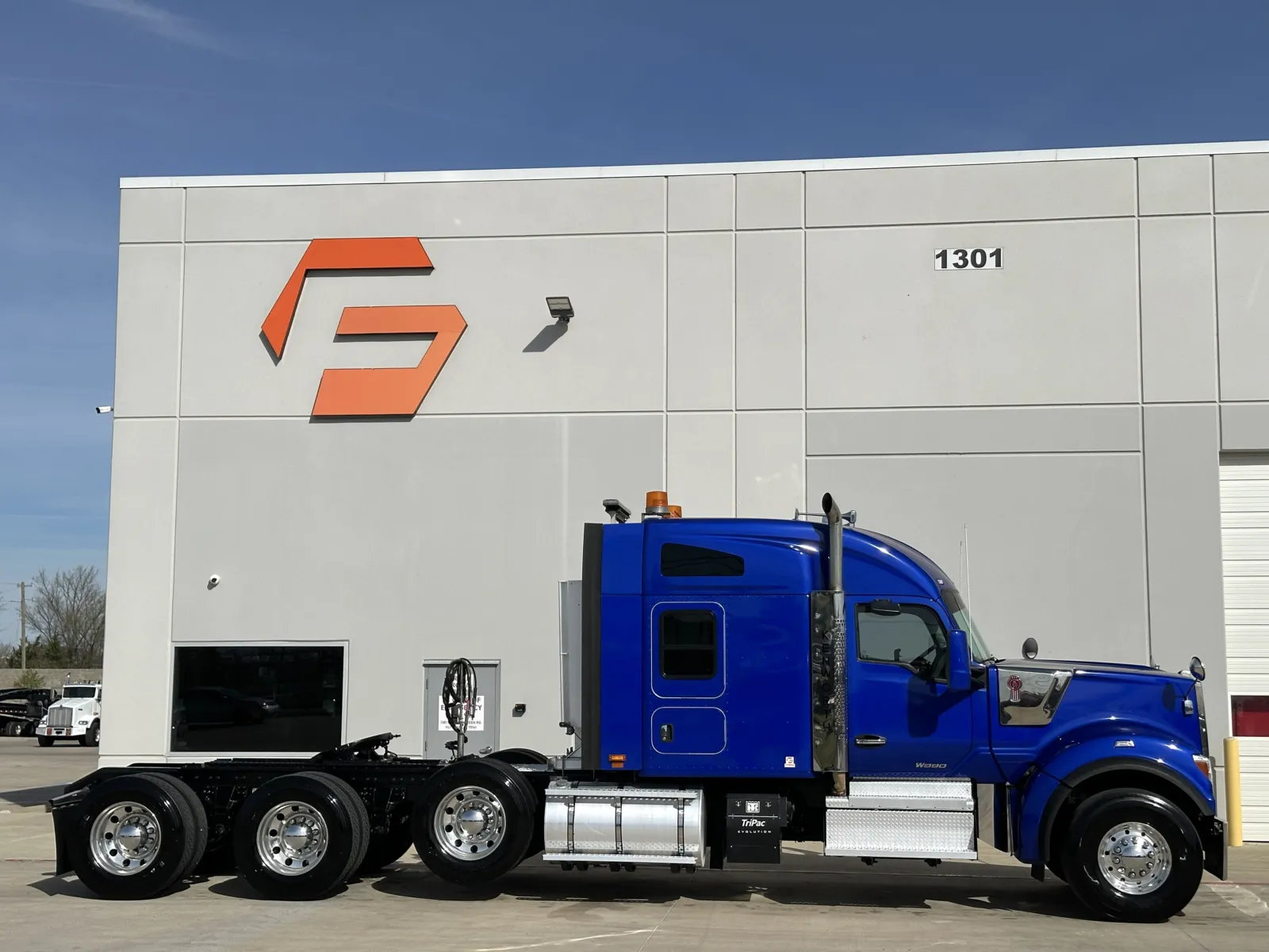 2022 Kenworth W990 — photo 3
