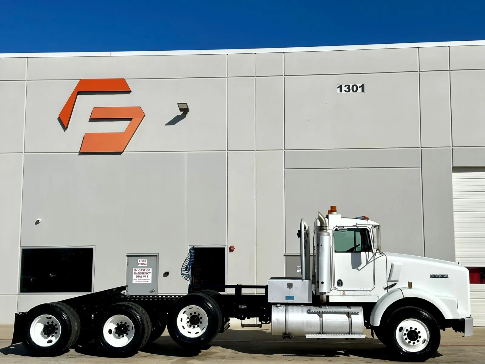 2001 Kenworth T800 — photo 3