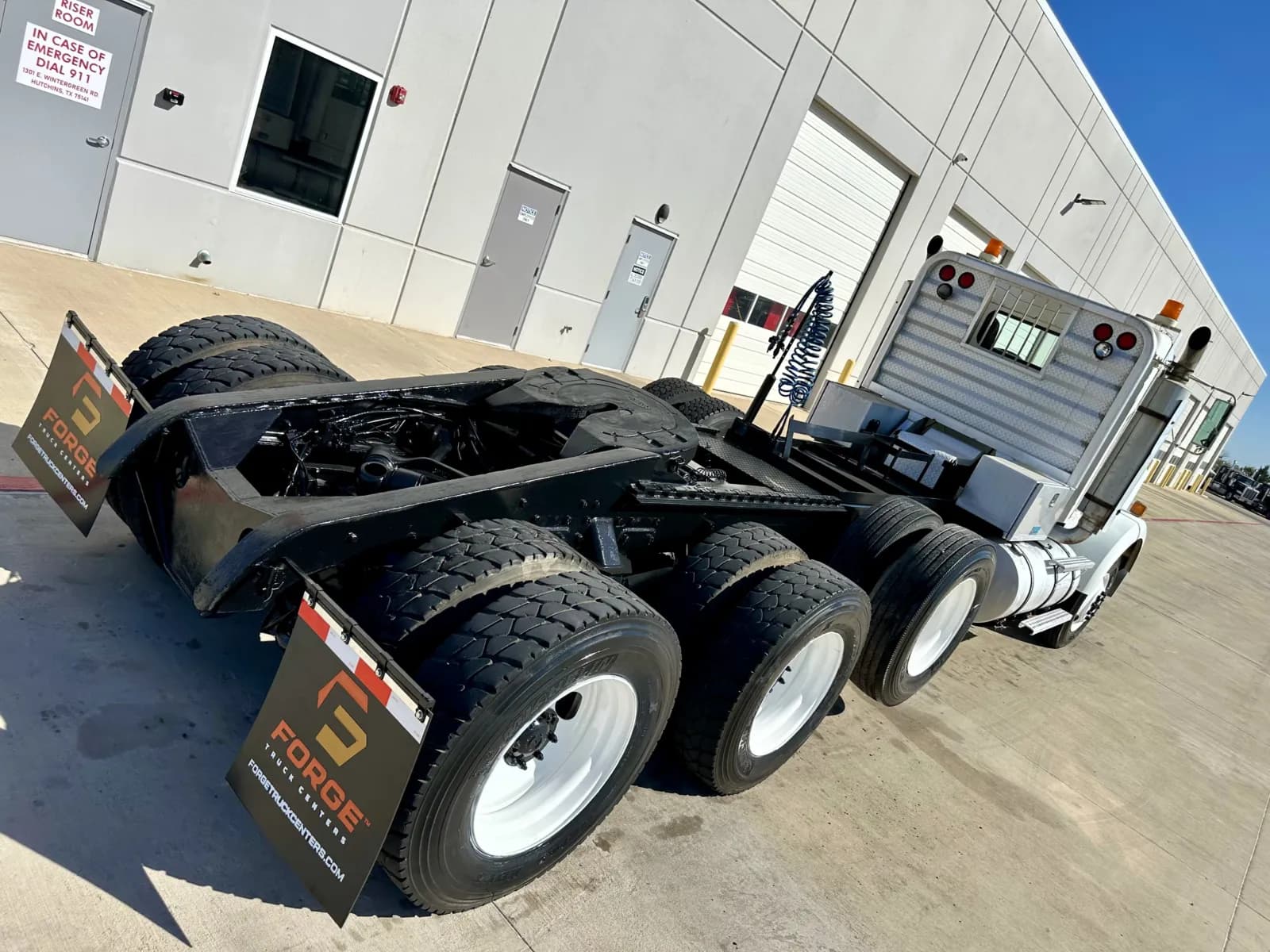 2001 Kenworth T800 — photo 11