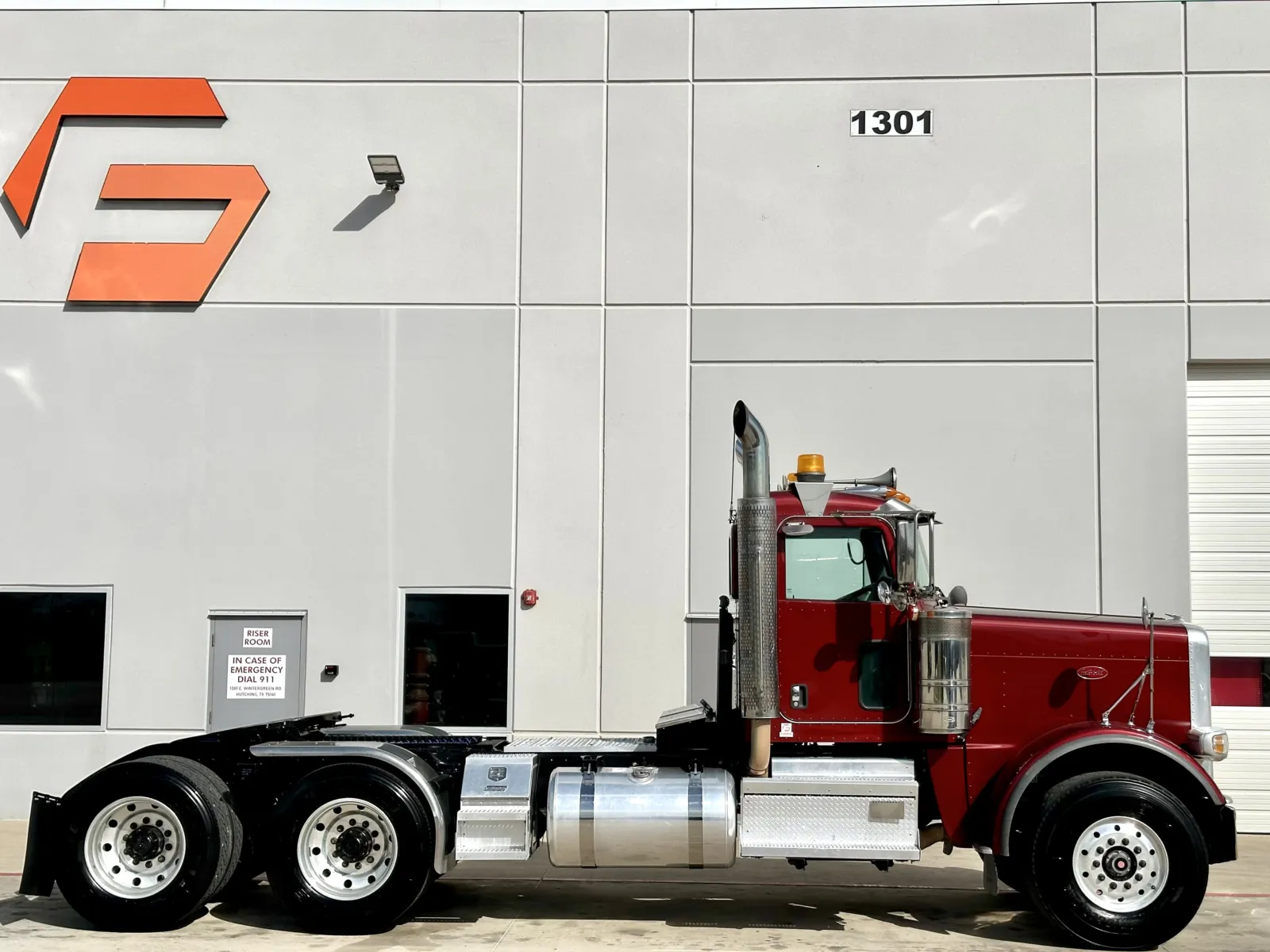 2018 Peterbilt 389 — photo 3