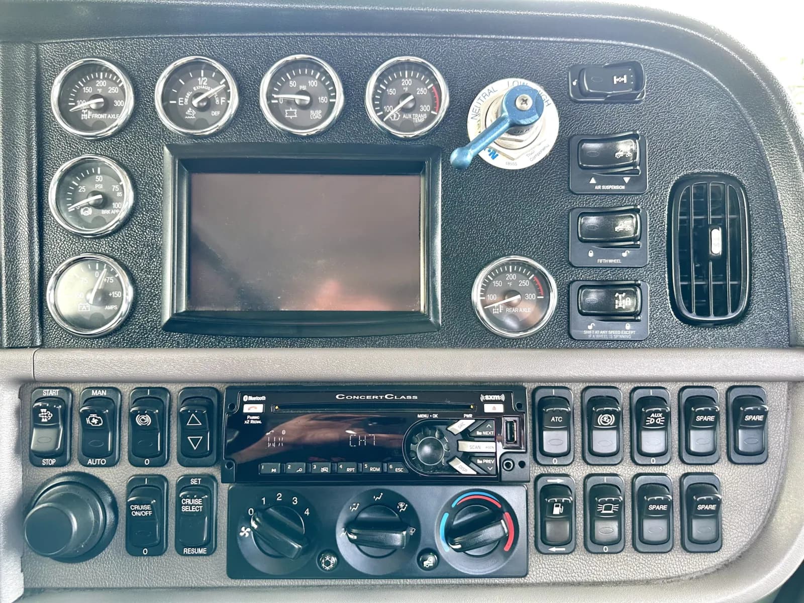 2018 Peterbilt 389 — photo 18