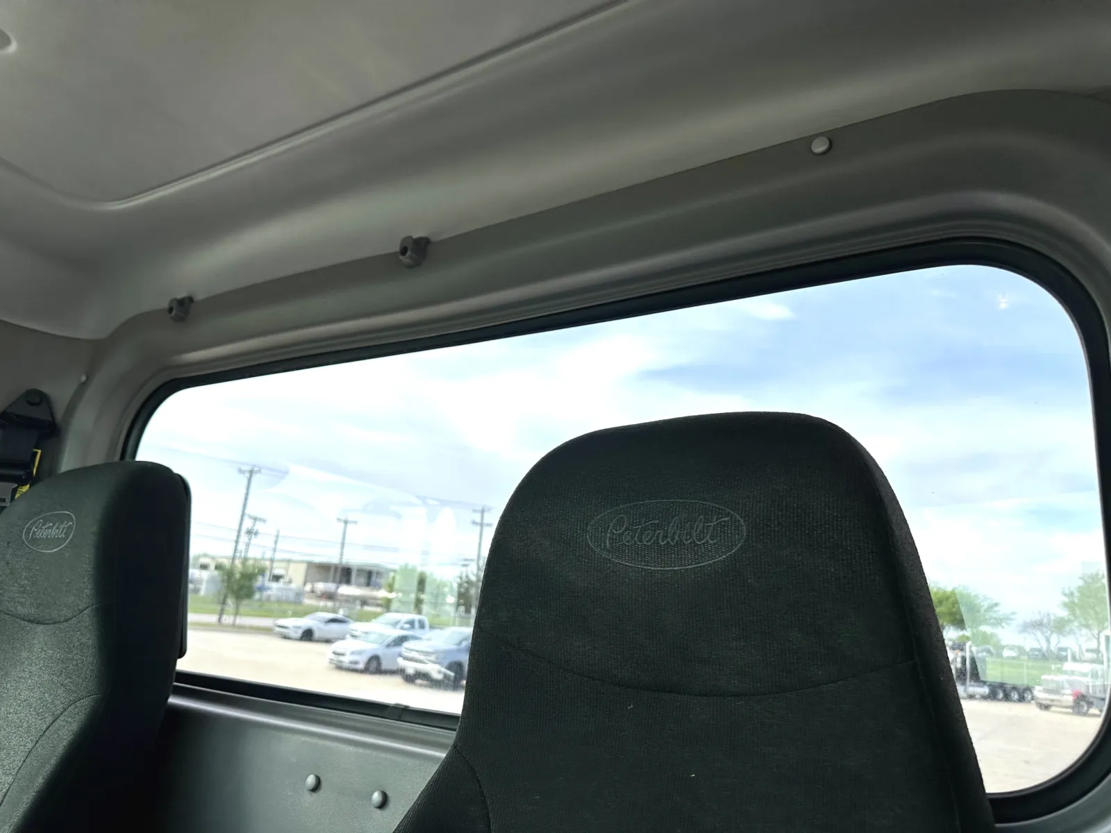 2018 Peterbilt 389 — photo 20