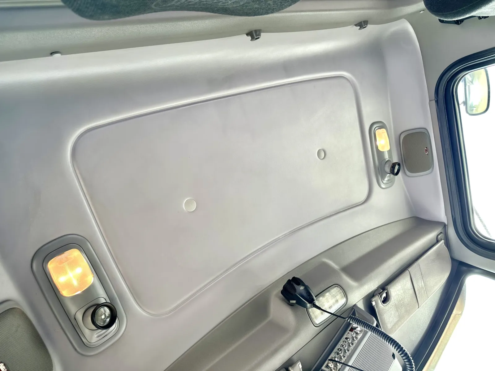 2018 Peterbilt 389 — photo 21