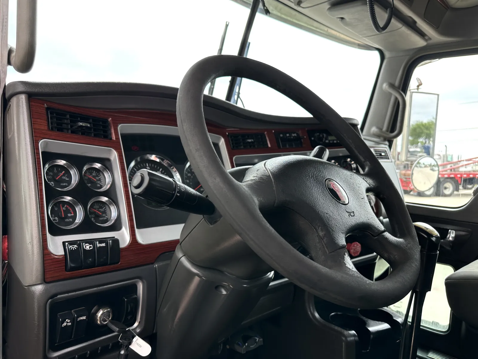 2007 Kenworth T800 — photo 15