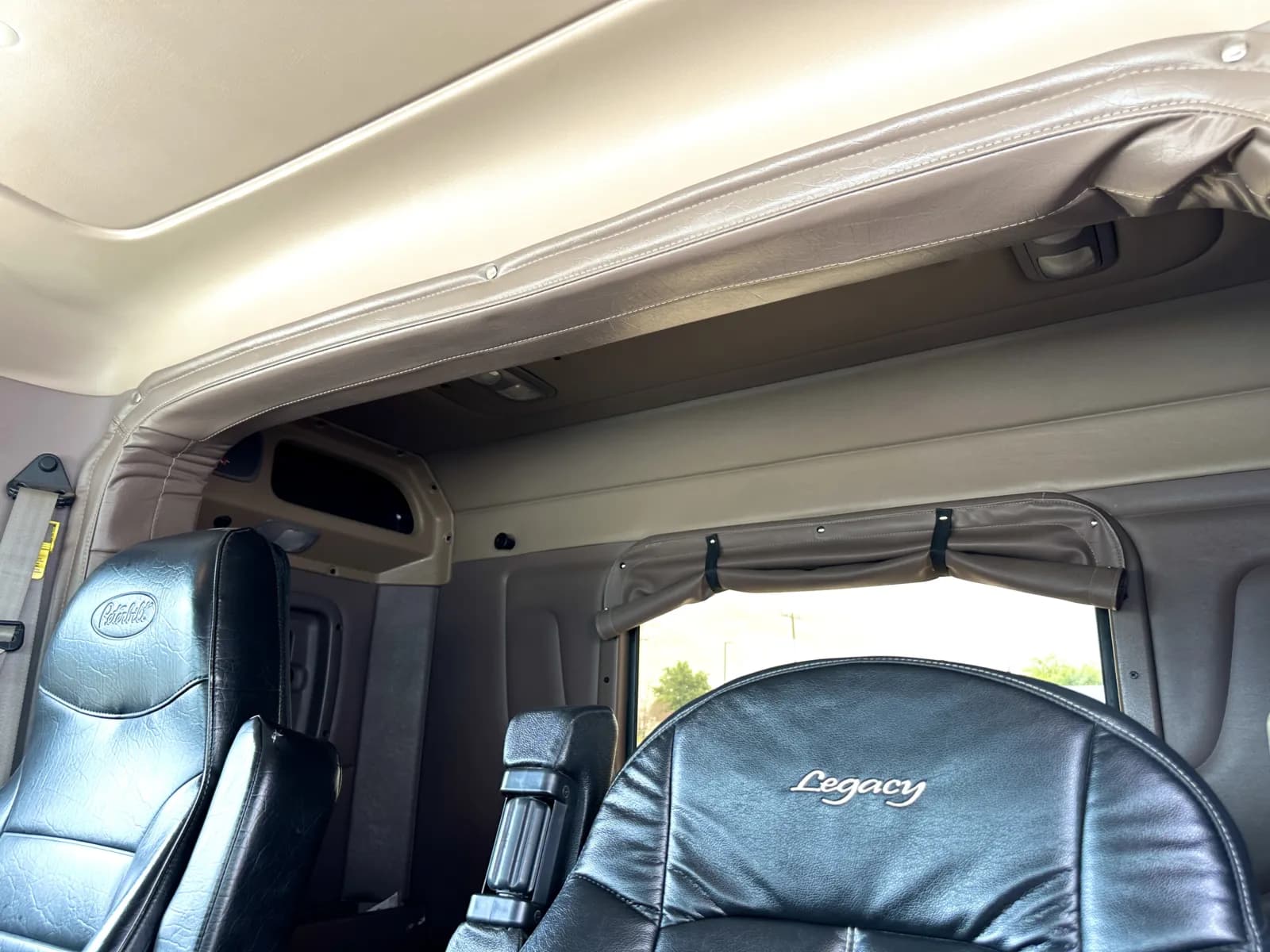 2022 Peterbilt 389 — photo 20