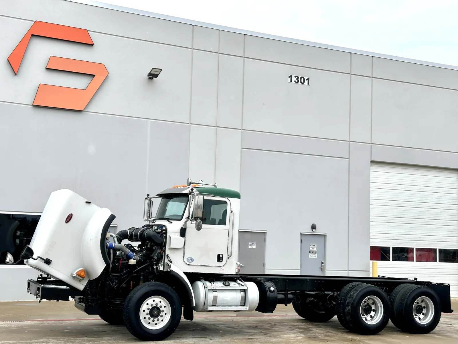 2015 Peterbilt 365 — photo 10