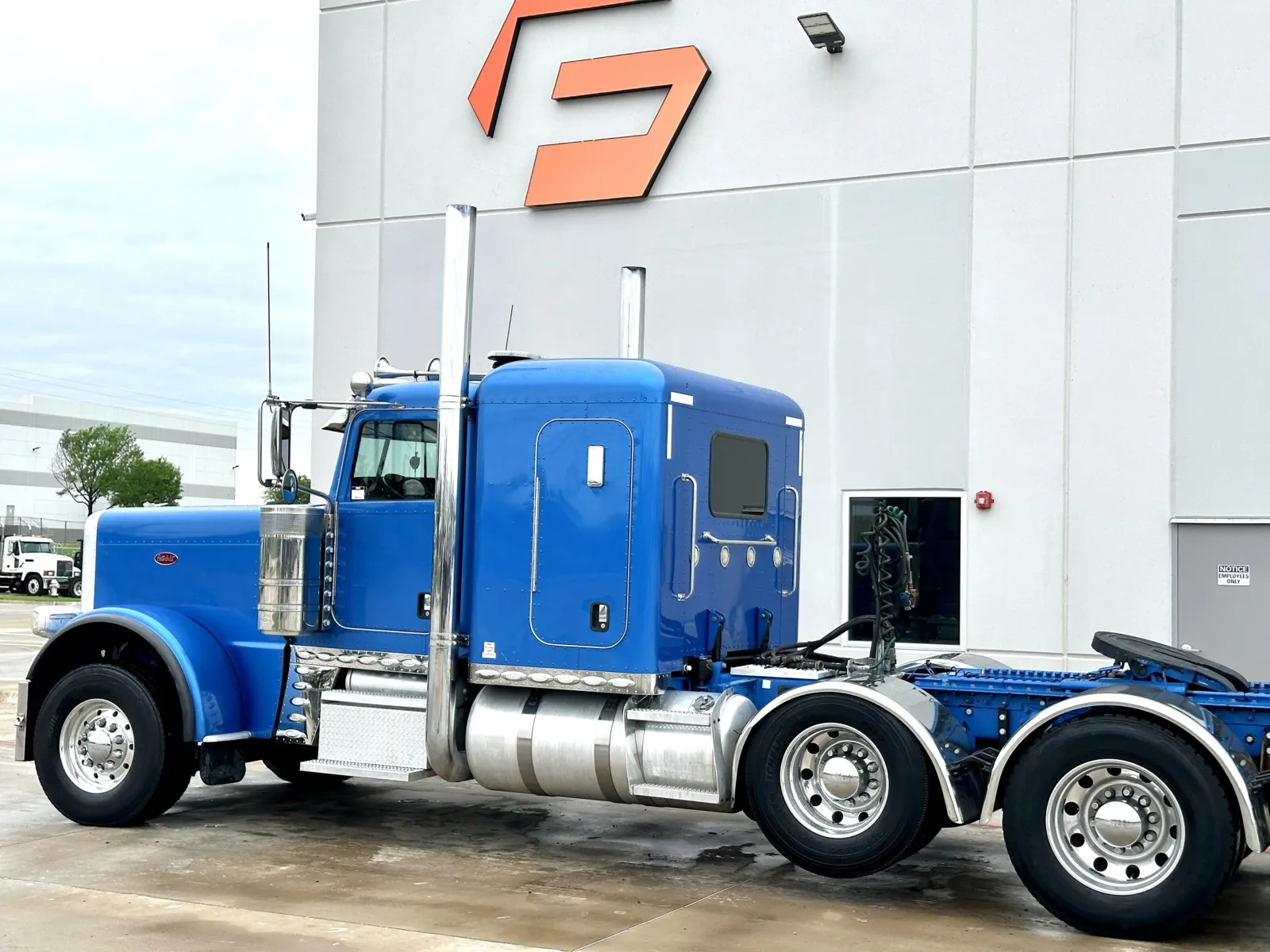 2018 Peterbilt 389 — photo 8