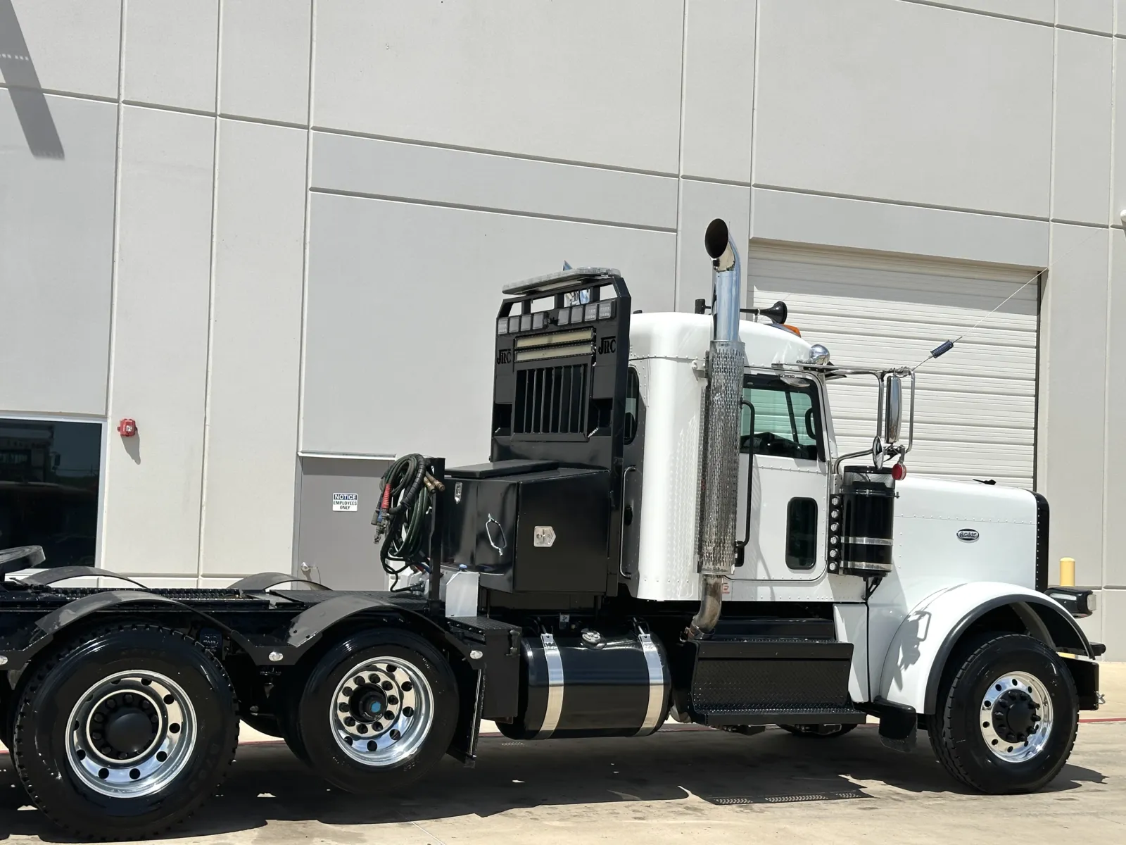 2022 Peterbilt 389 — photo 7