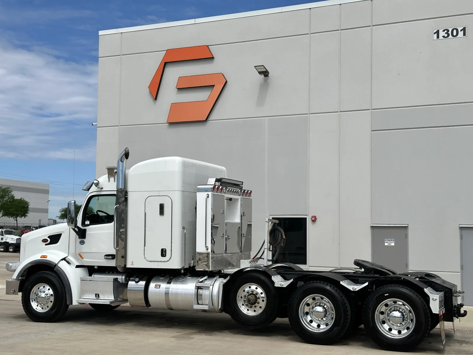 2022 Peterbilt 567 — photo 6