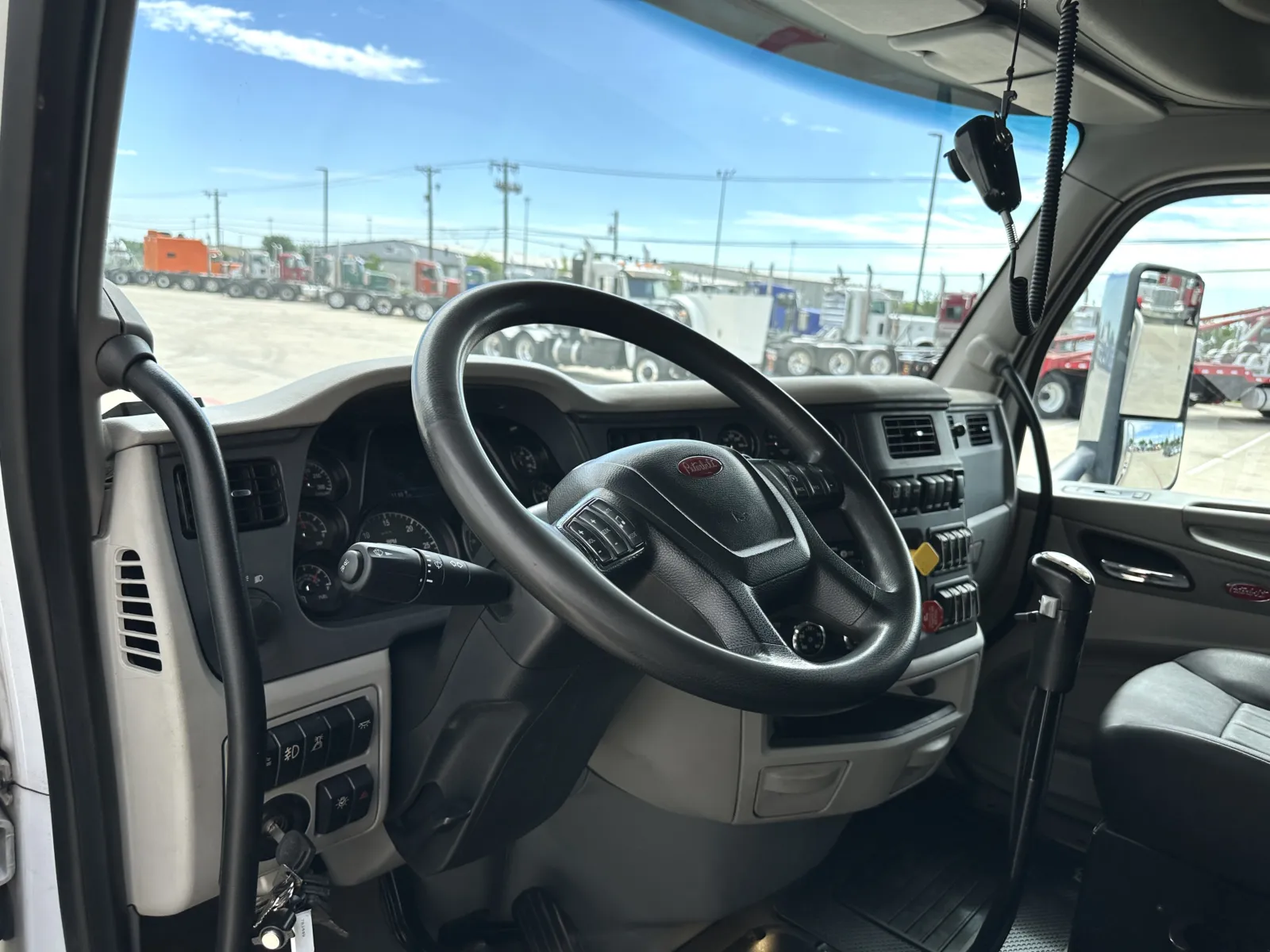 2022 Peterbilt 567 — photo 15