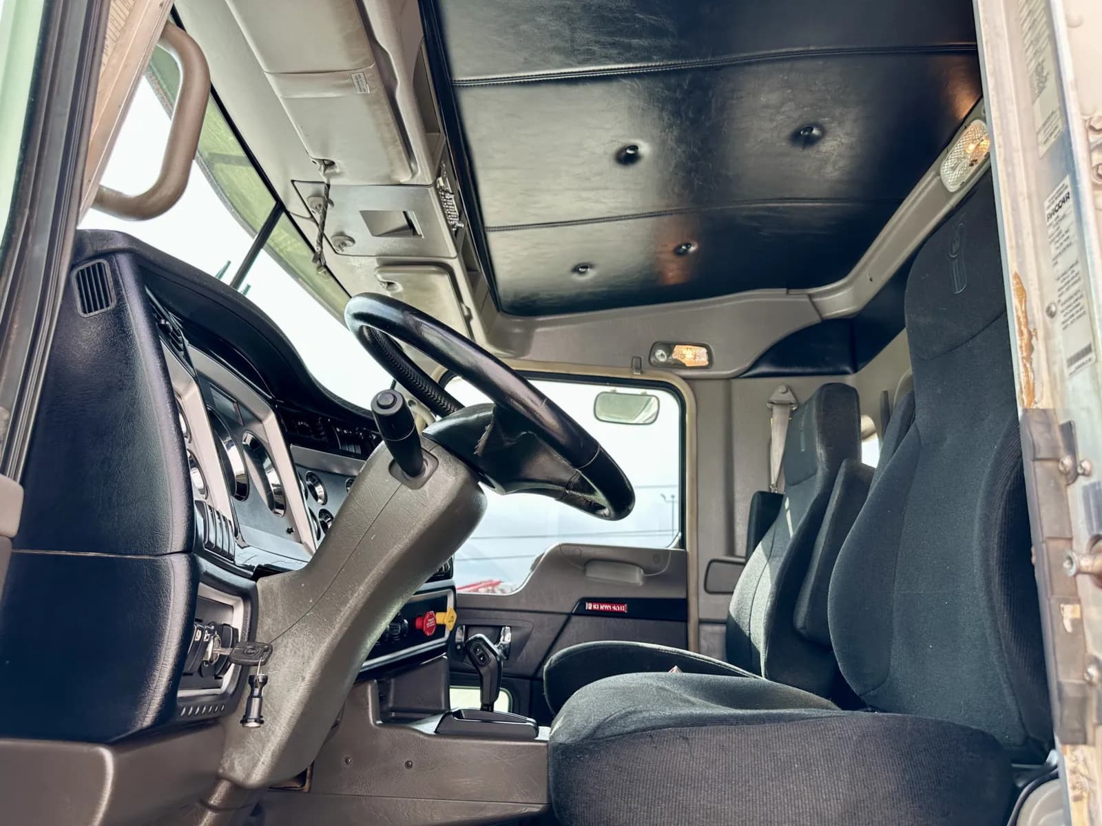 2017 Kenworth W900 — photo 14