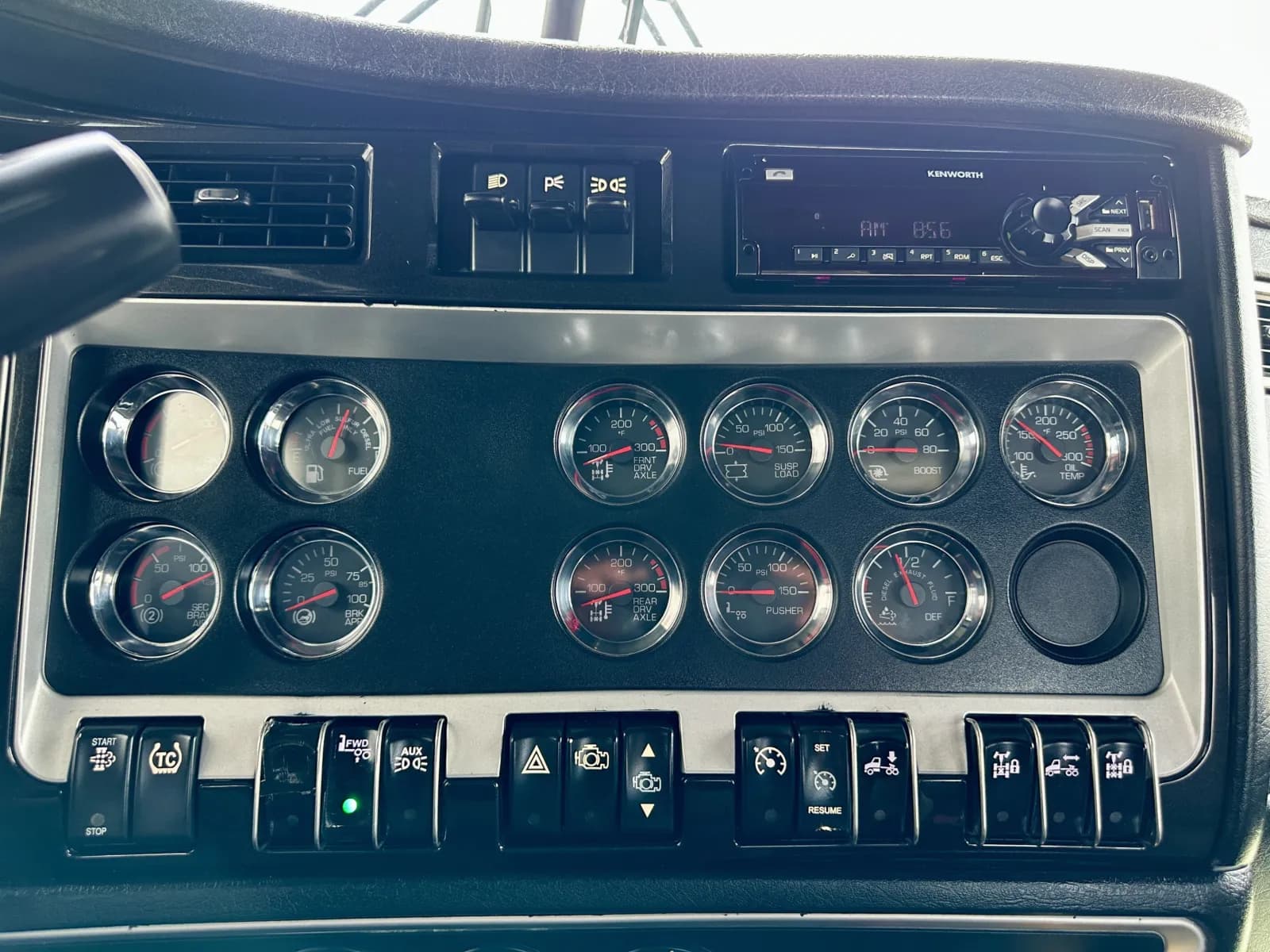 2017 Kenworth W900 — photo 18