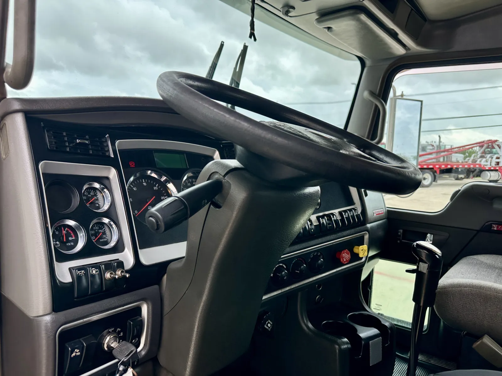 2014 Kenworth T800 — photo 15