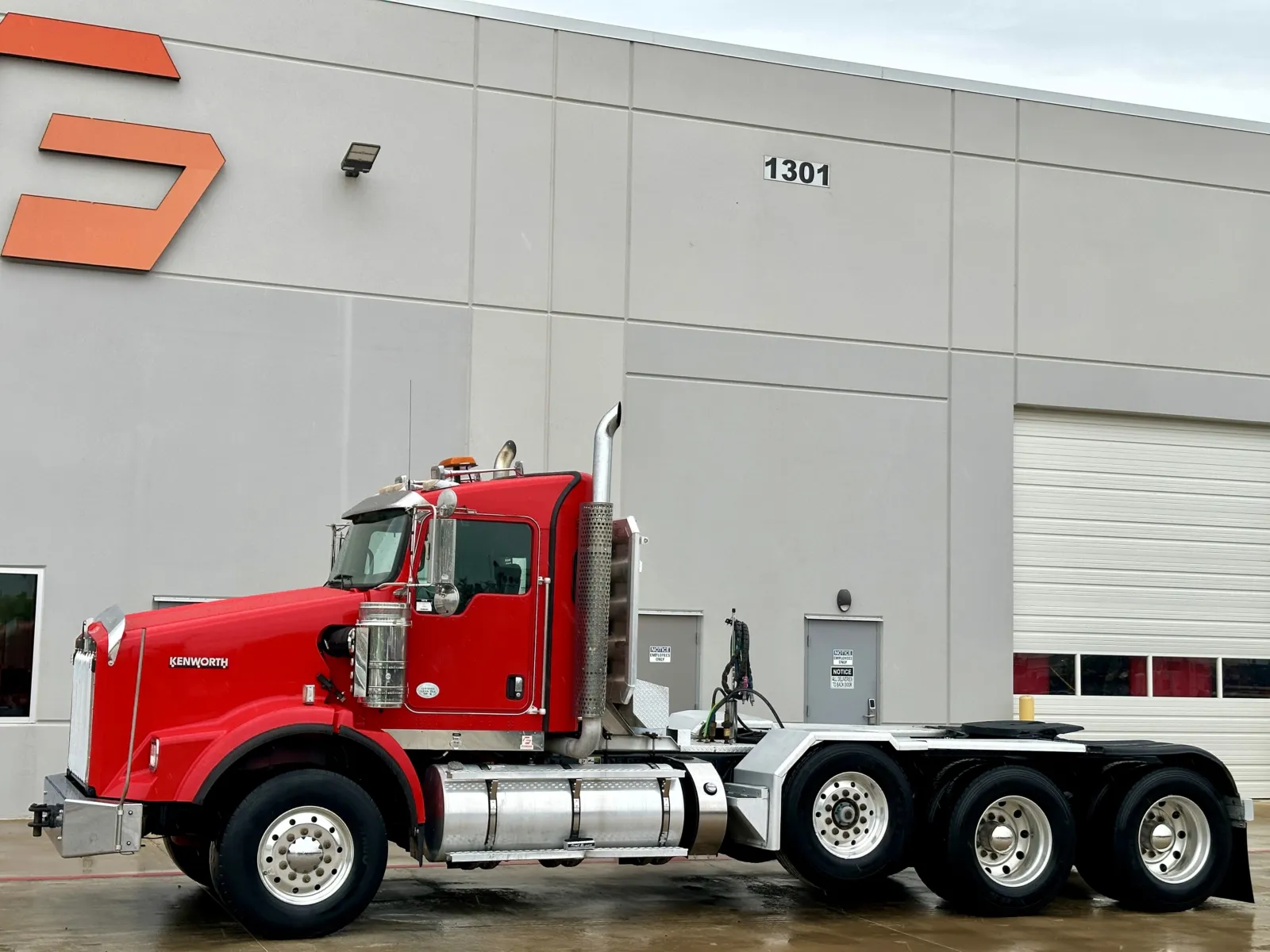 2011 Kenworth T800 — photo 2