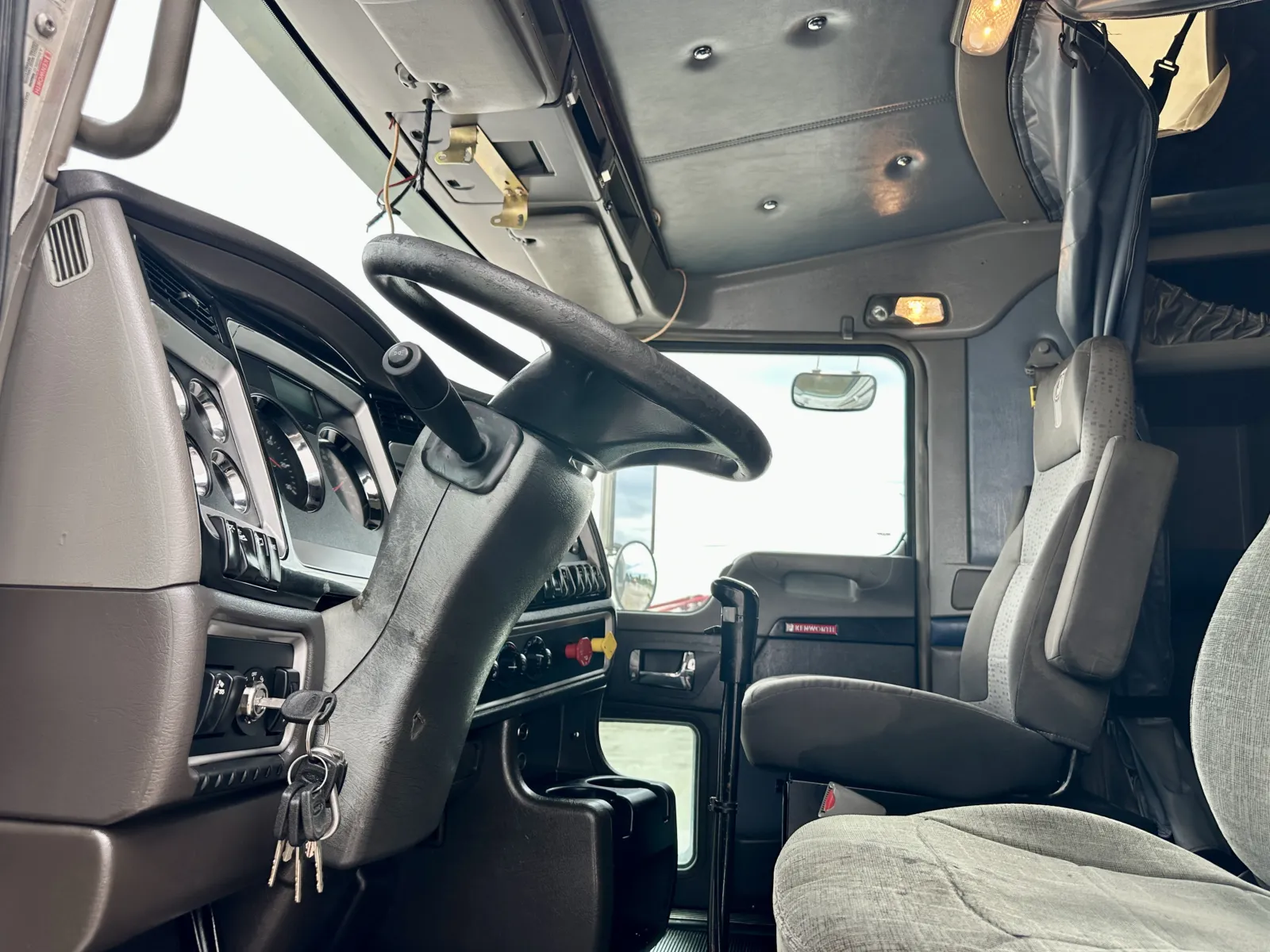 2012 Kenworth T800 — photo 14