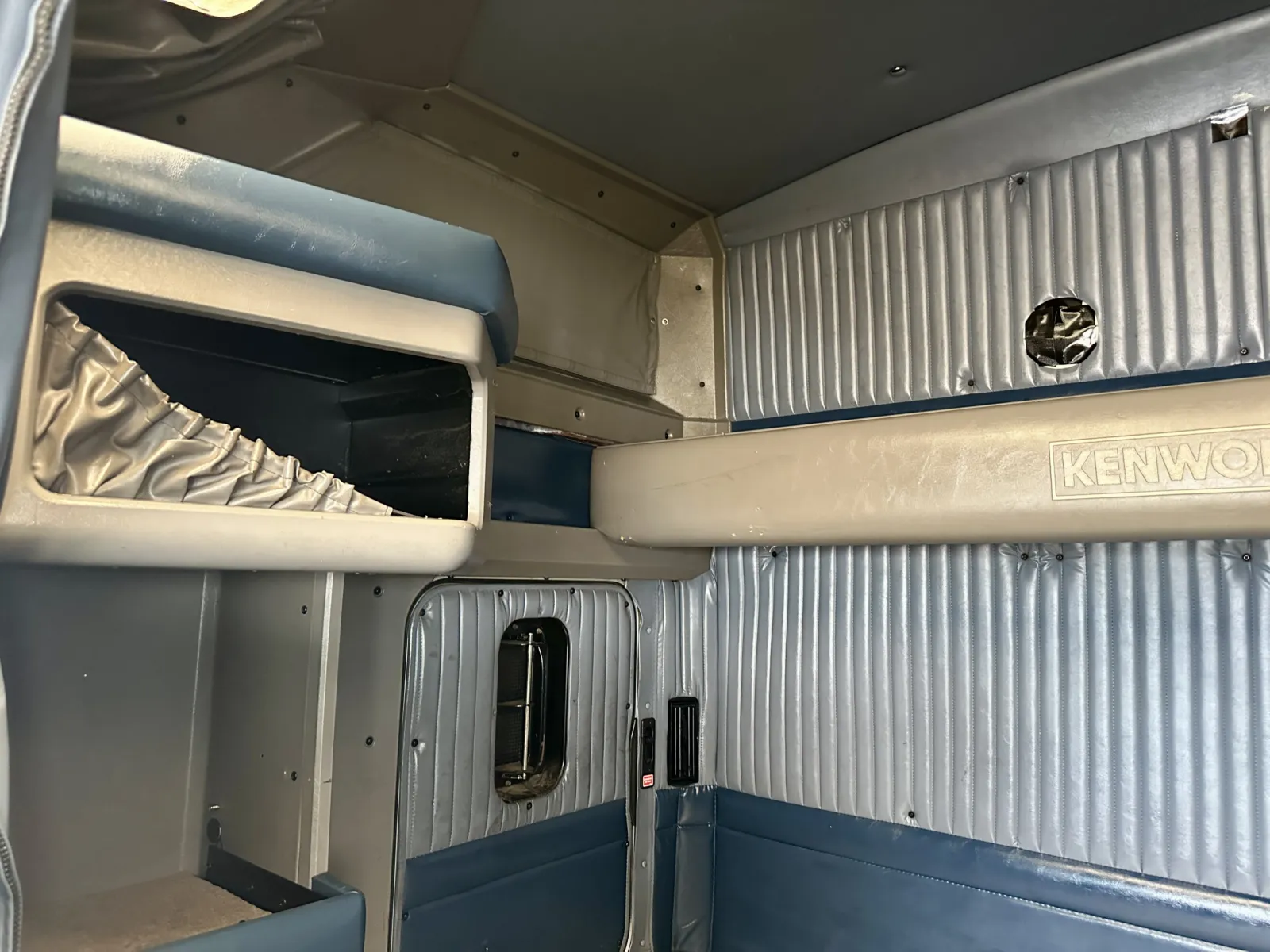 2012 Kenworth T800 — photo 22